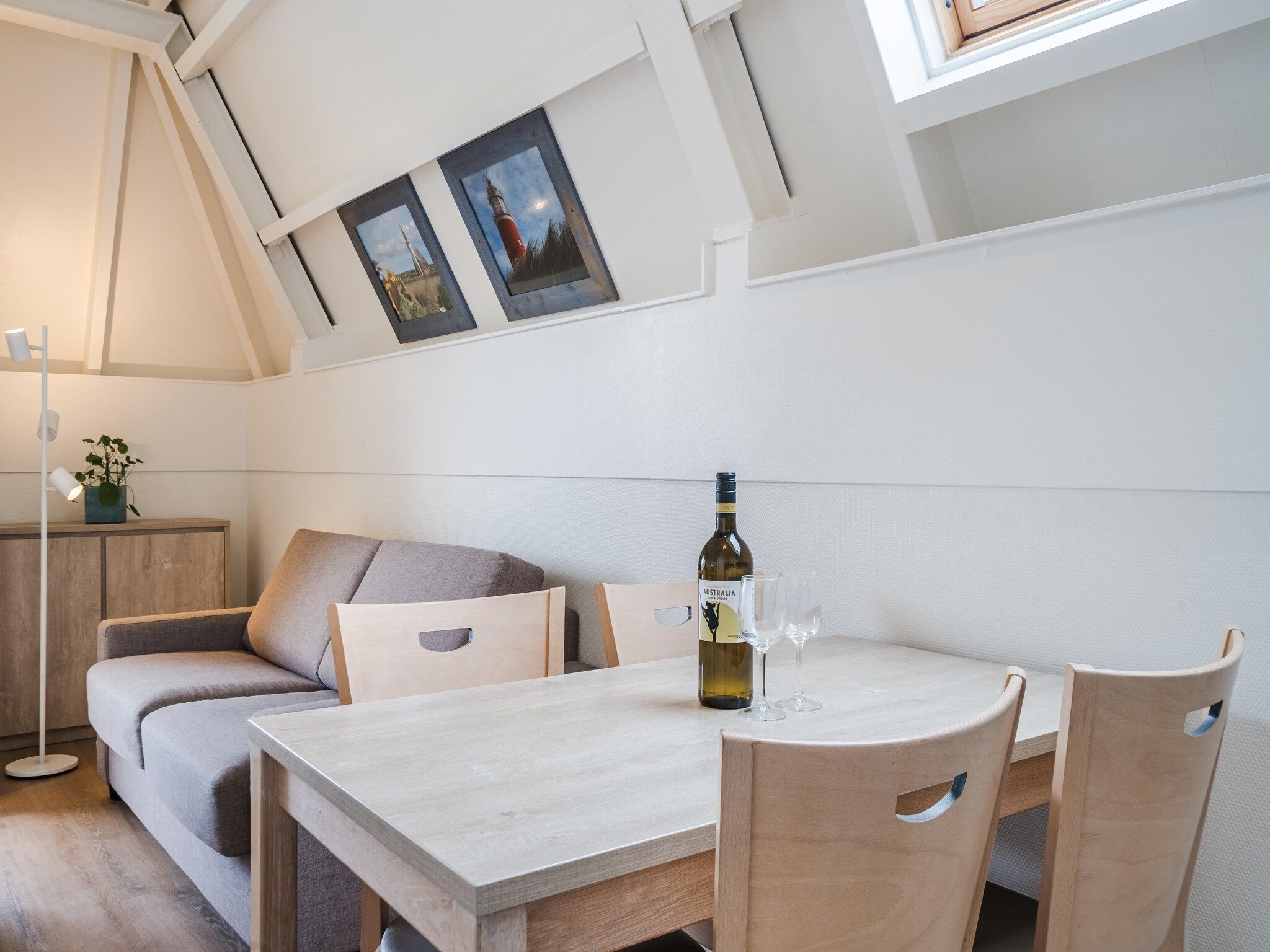 De eetkamer van Bosch en Zee 1 in De Koog Texel