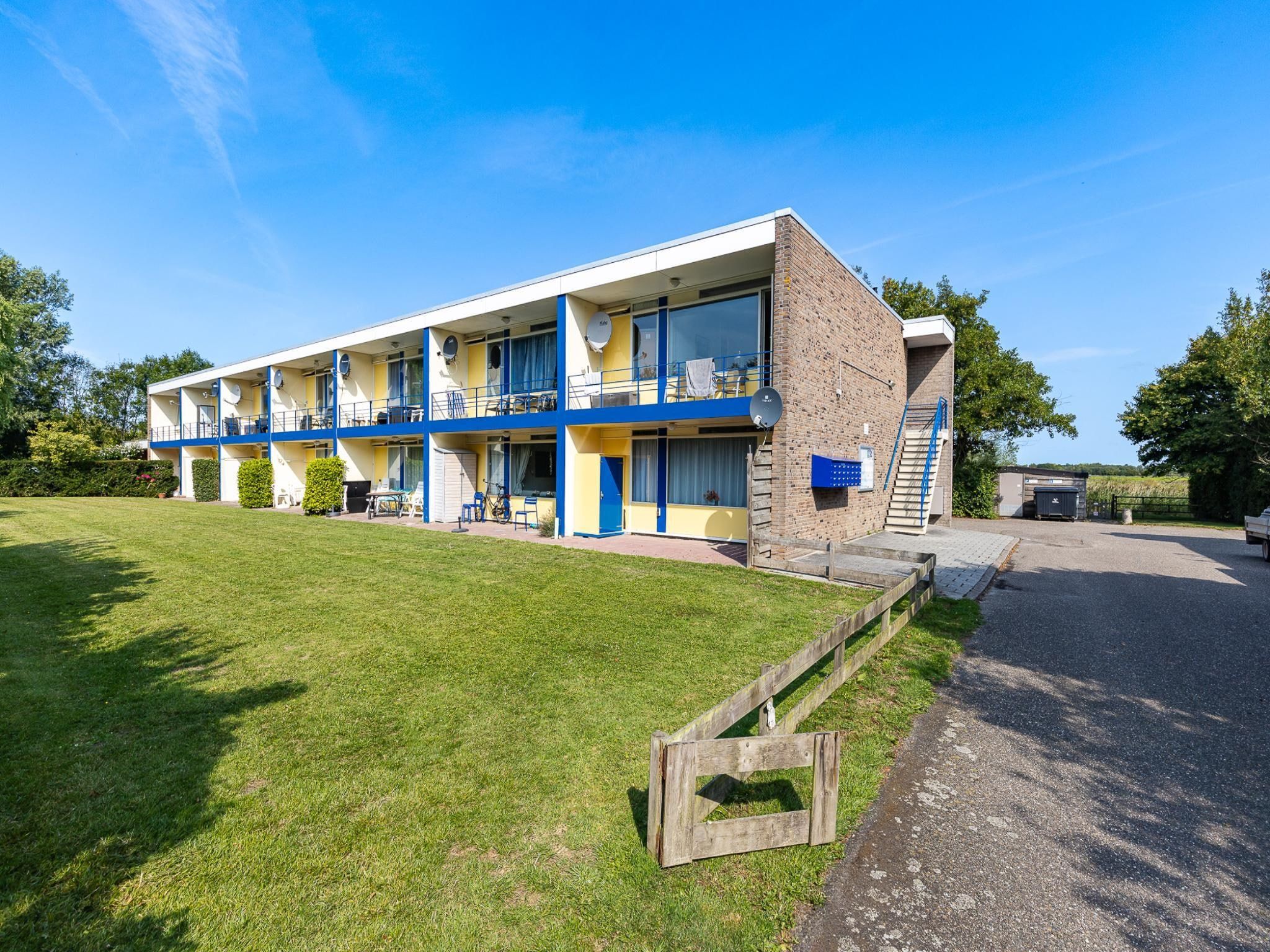 De buitenkant van Appartement Burg van Woelderenlaan in Vlissingen