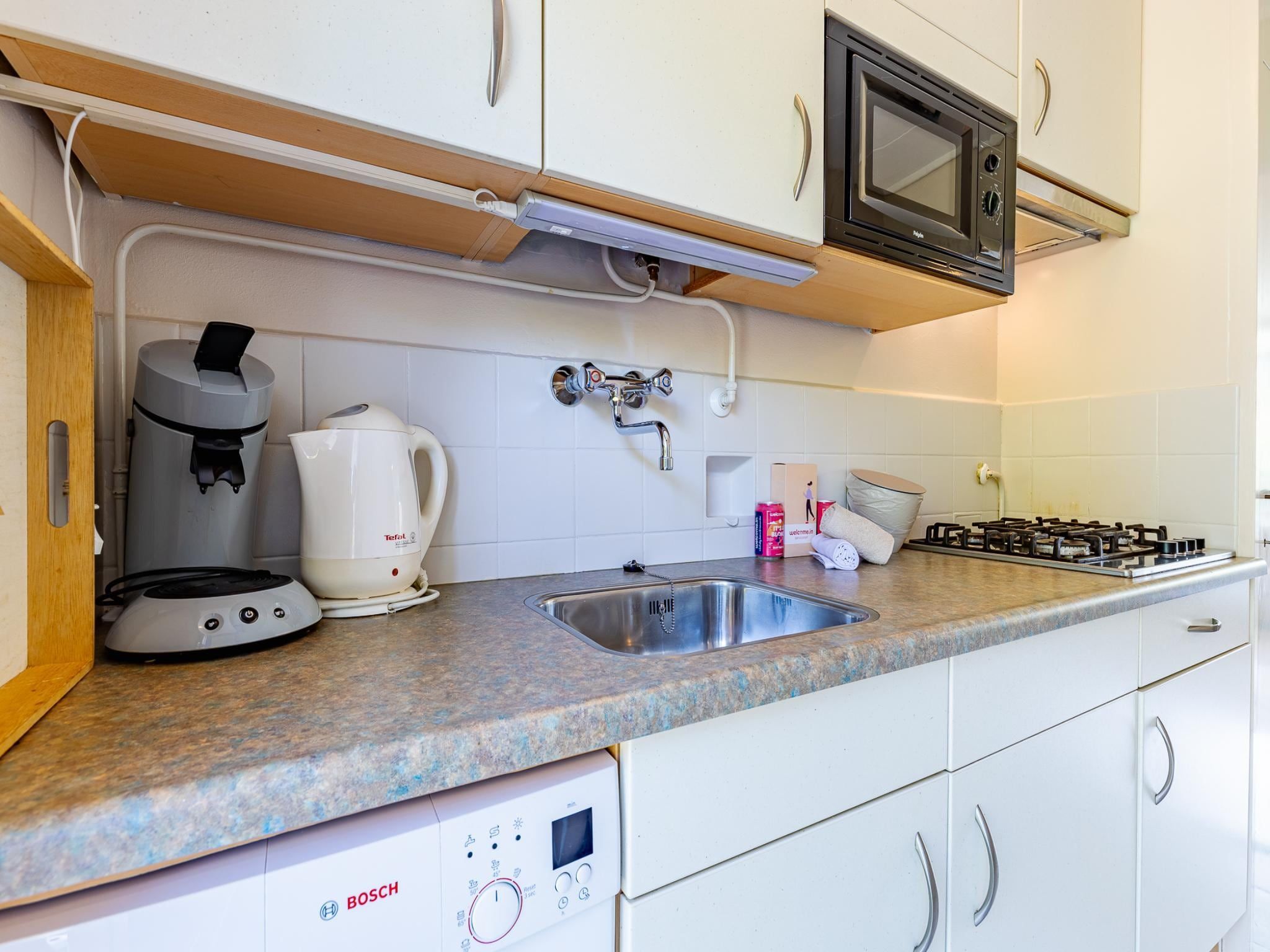 De keuken van Appartement Burg van Woelderenlaan in Vlissingen