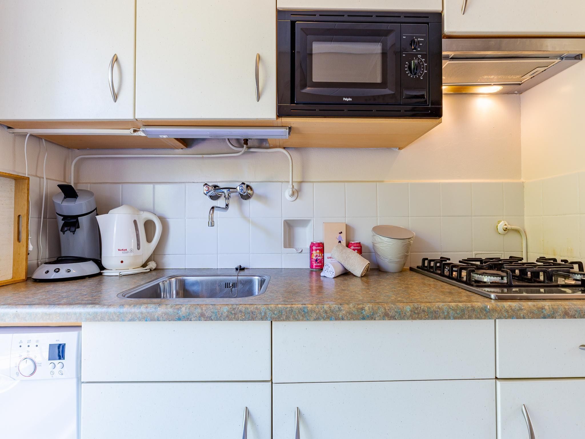 De keuken van Appartement Burg van Woelderenlaan in Vlissingen