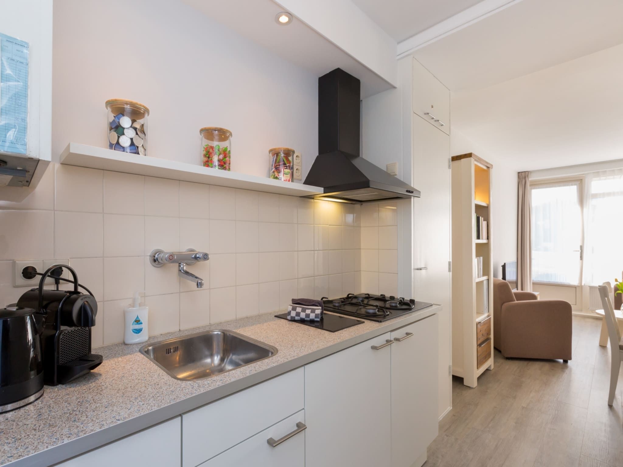 De keuken van Kurhaus- appartement 5 Zoutelande in Zoutelande