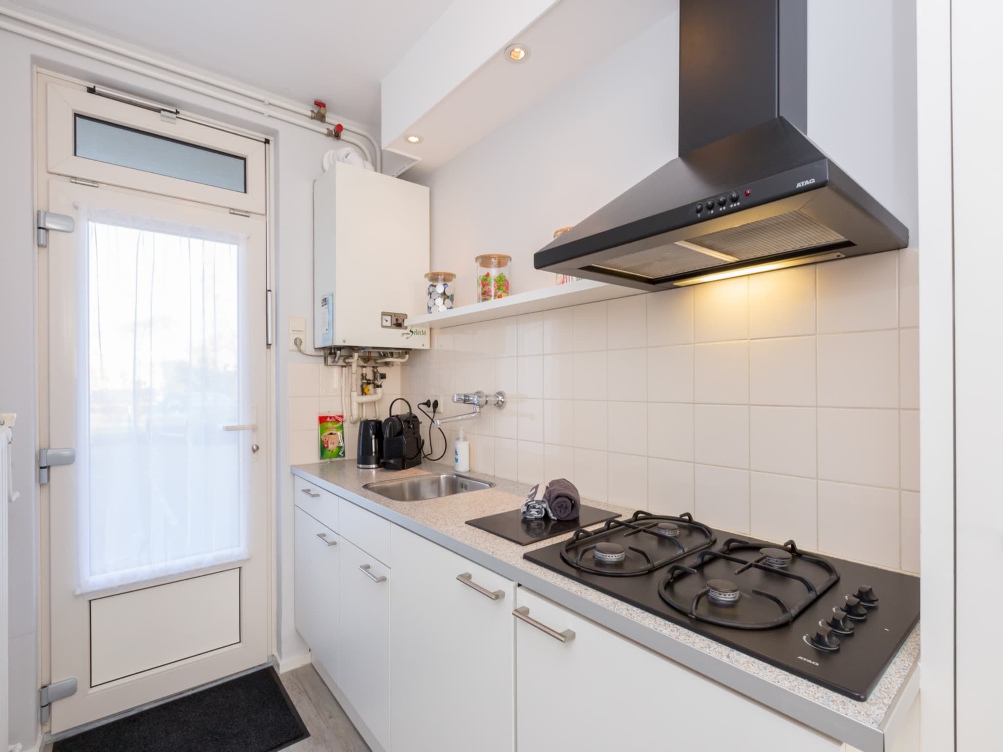 De keuken van Kurhaus- appartement 5 Zoutelande in Zoutelande