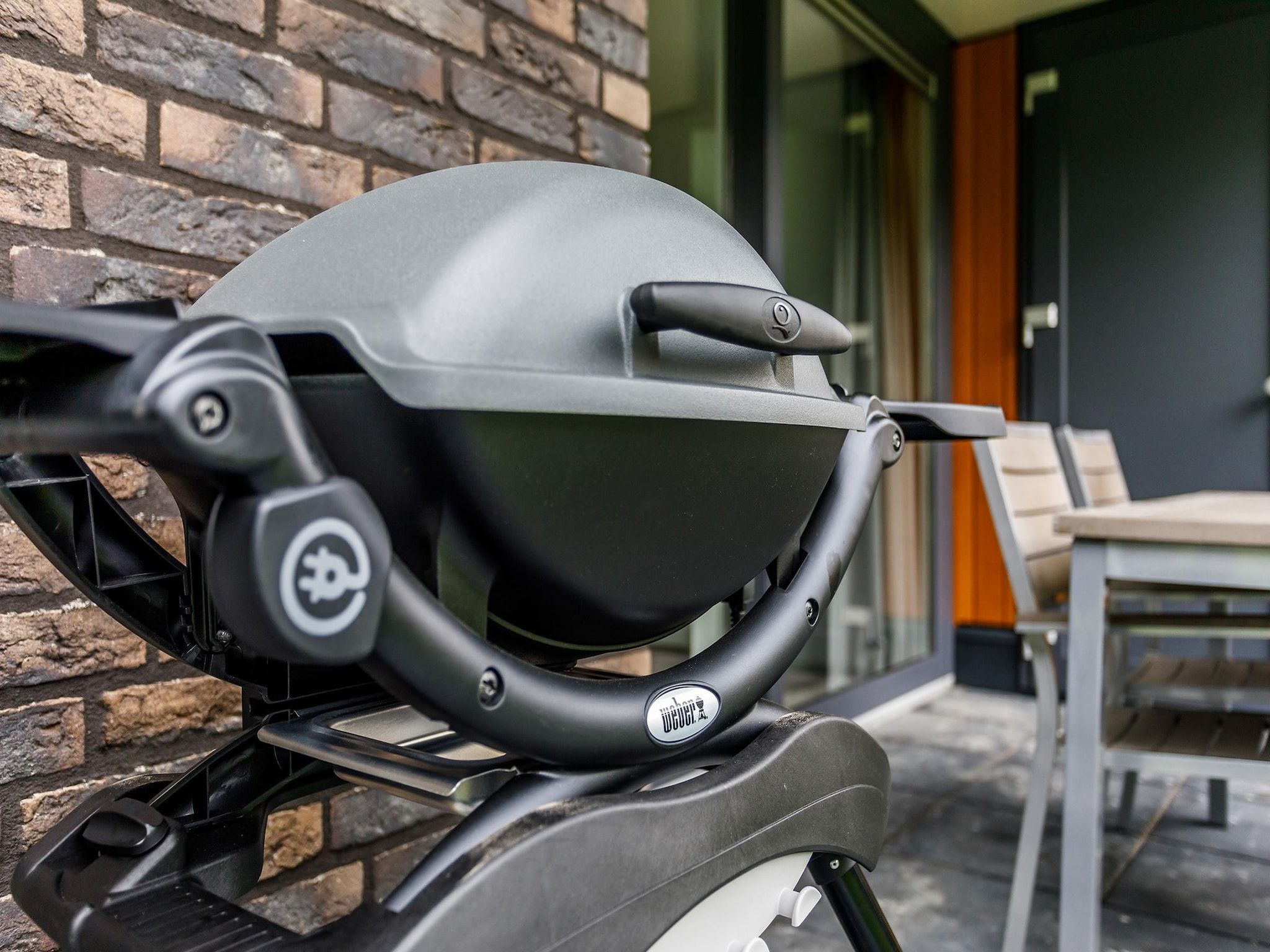 Het terras van Buitenhof De Leistert 25 in Roggel