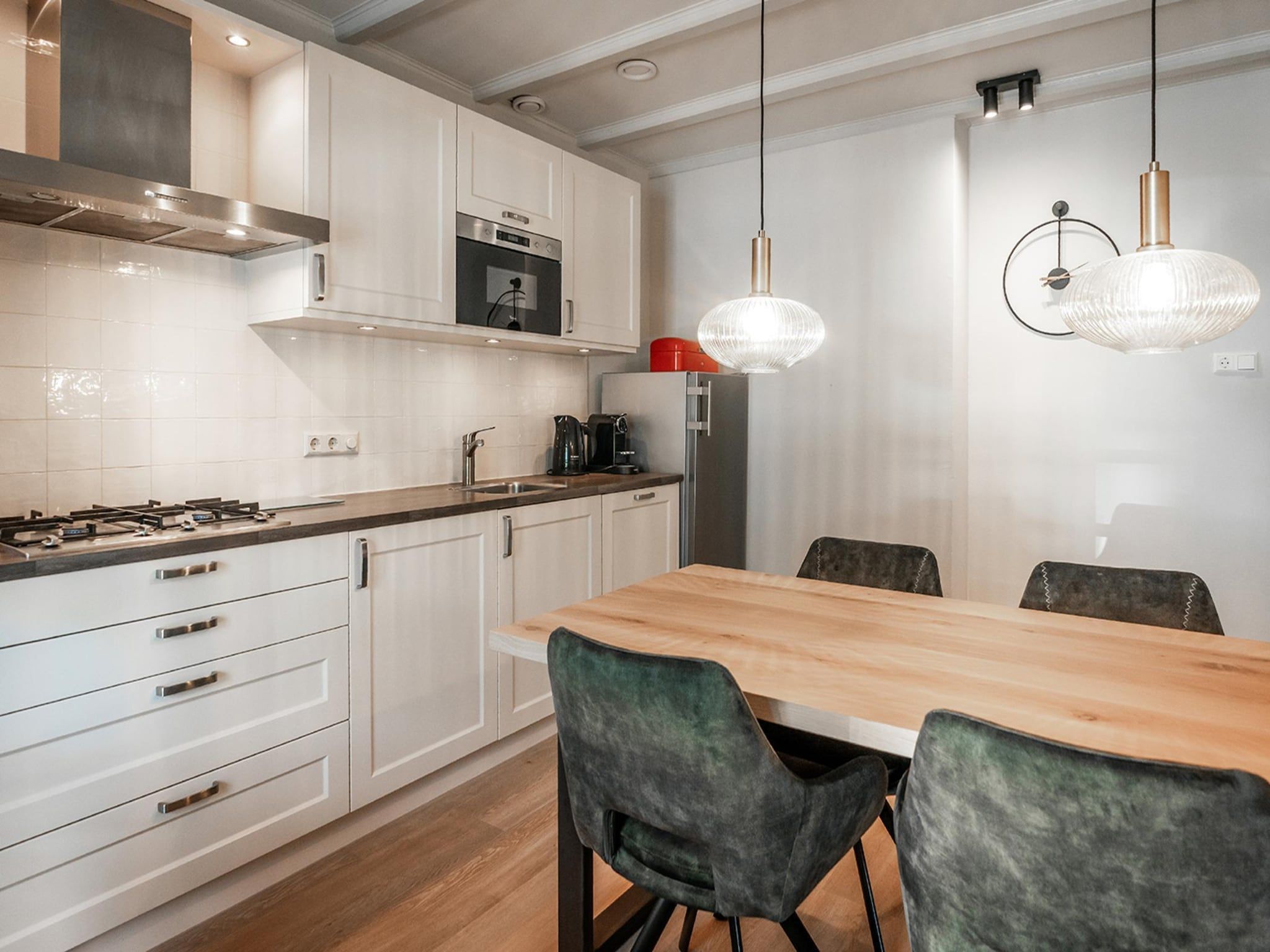 De keuken van App Hoeve Holland S2 in De Cocksdorp Texel