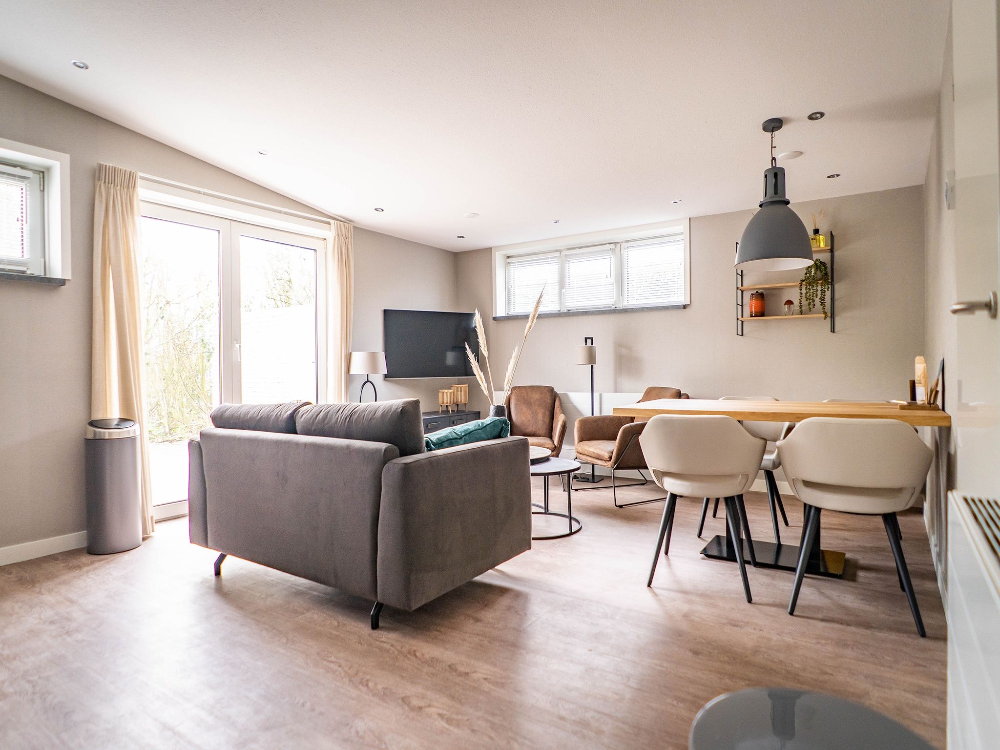 De woonkamer van Stoeterij C65 in De Cocksdorp Texel