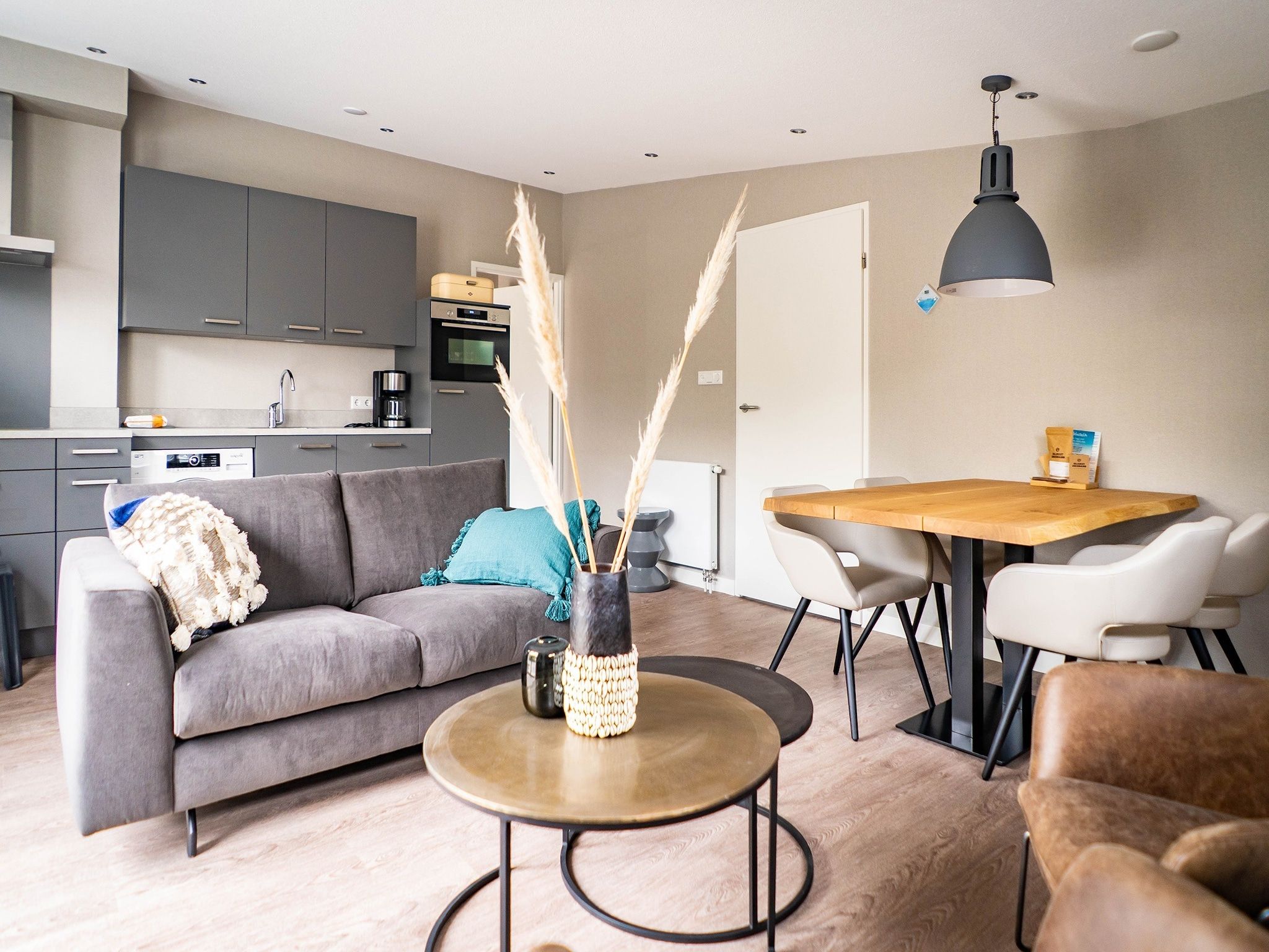 De woonkamer van Stoeterij C65 in De Cocksdorp Texel