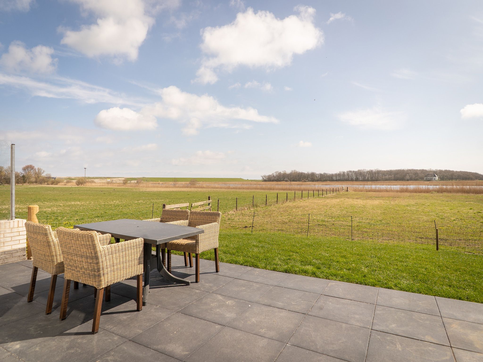Het uitzicht vanaf Bungalow Roggesloot A-8a in De Cocksdorp Texel