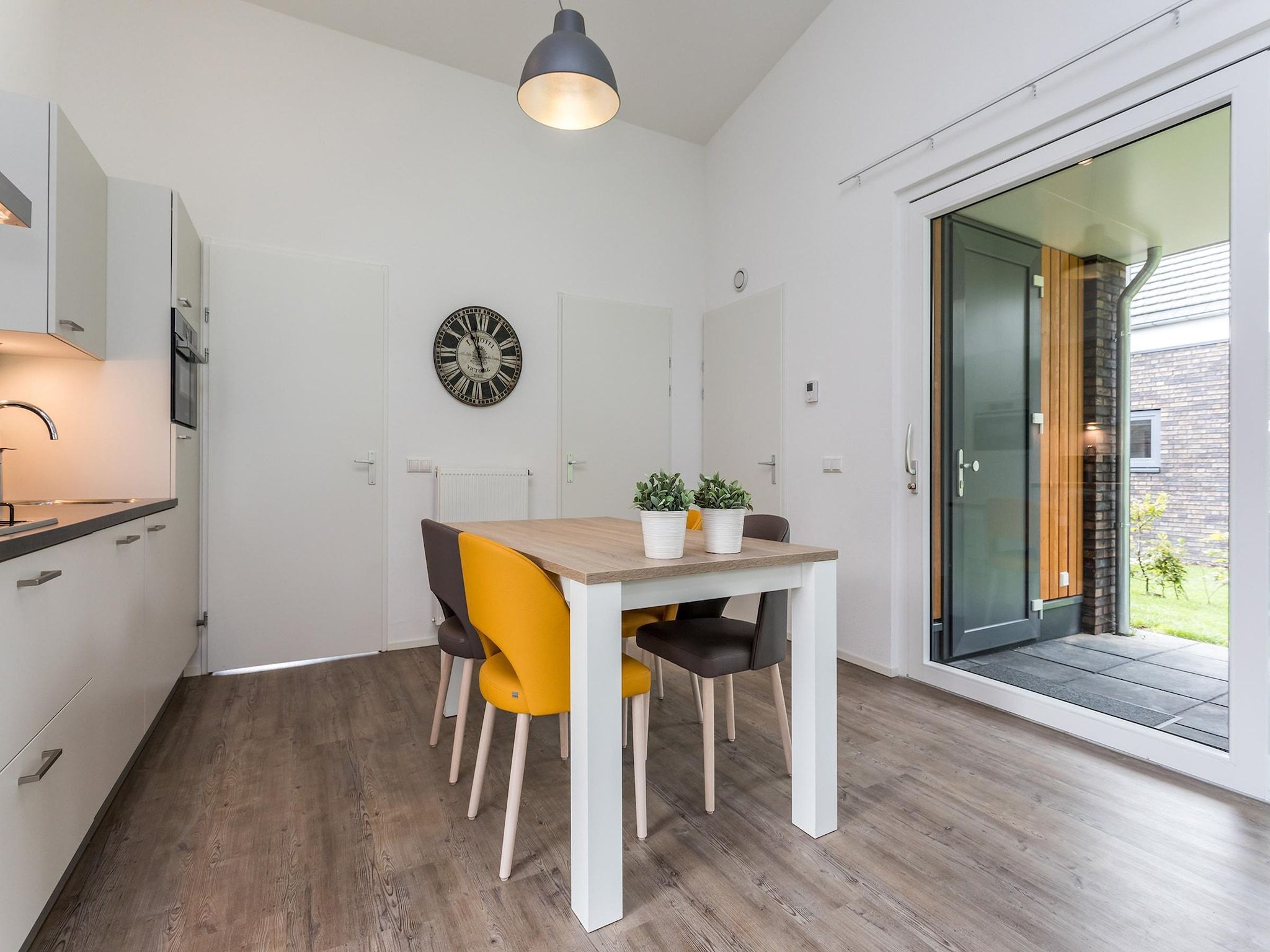 De eetkamer van Buitenhof De Leistert 19 in Roggel