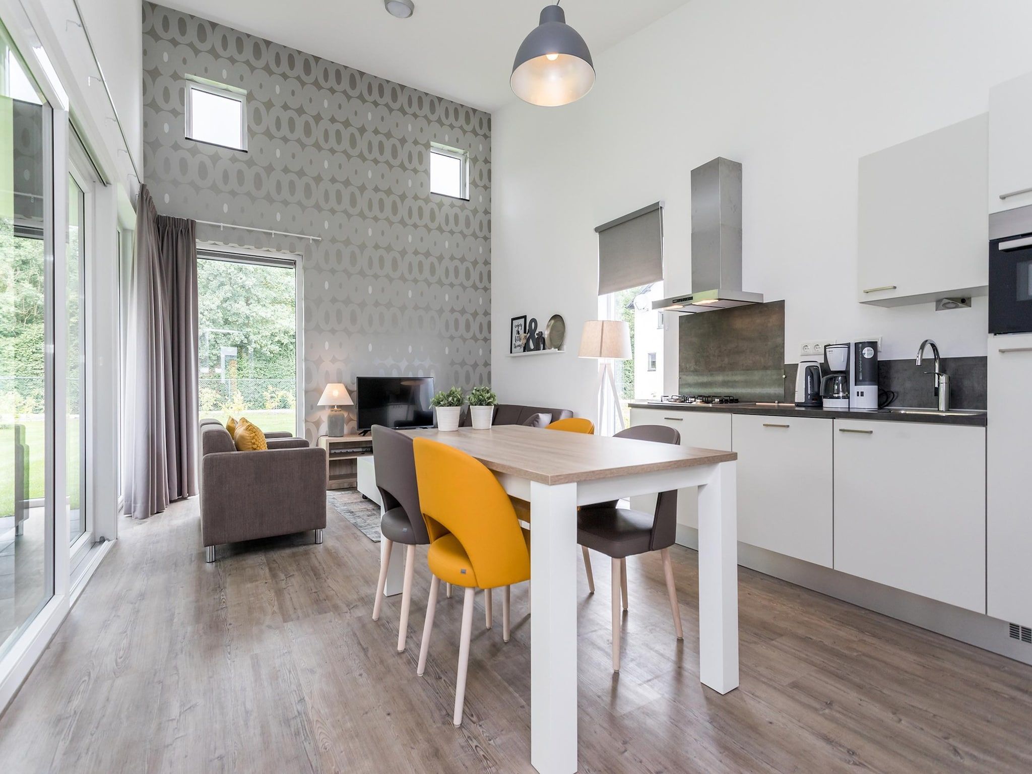 De eetkamer van Buitenhof De Leistert 19 in Roggel