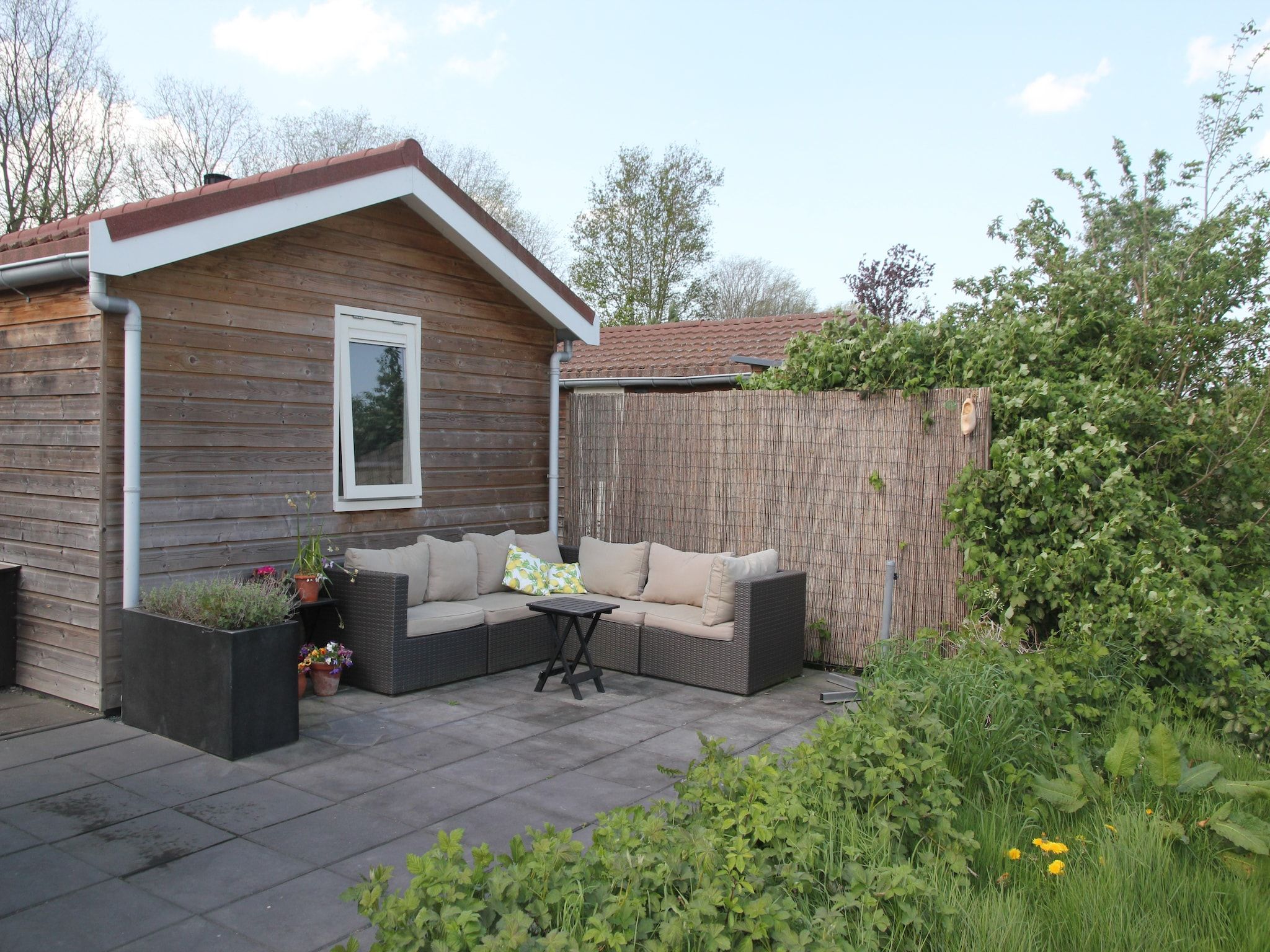 Het terras van Landelijk bij Zee in Warmenhuizen