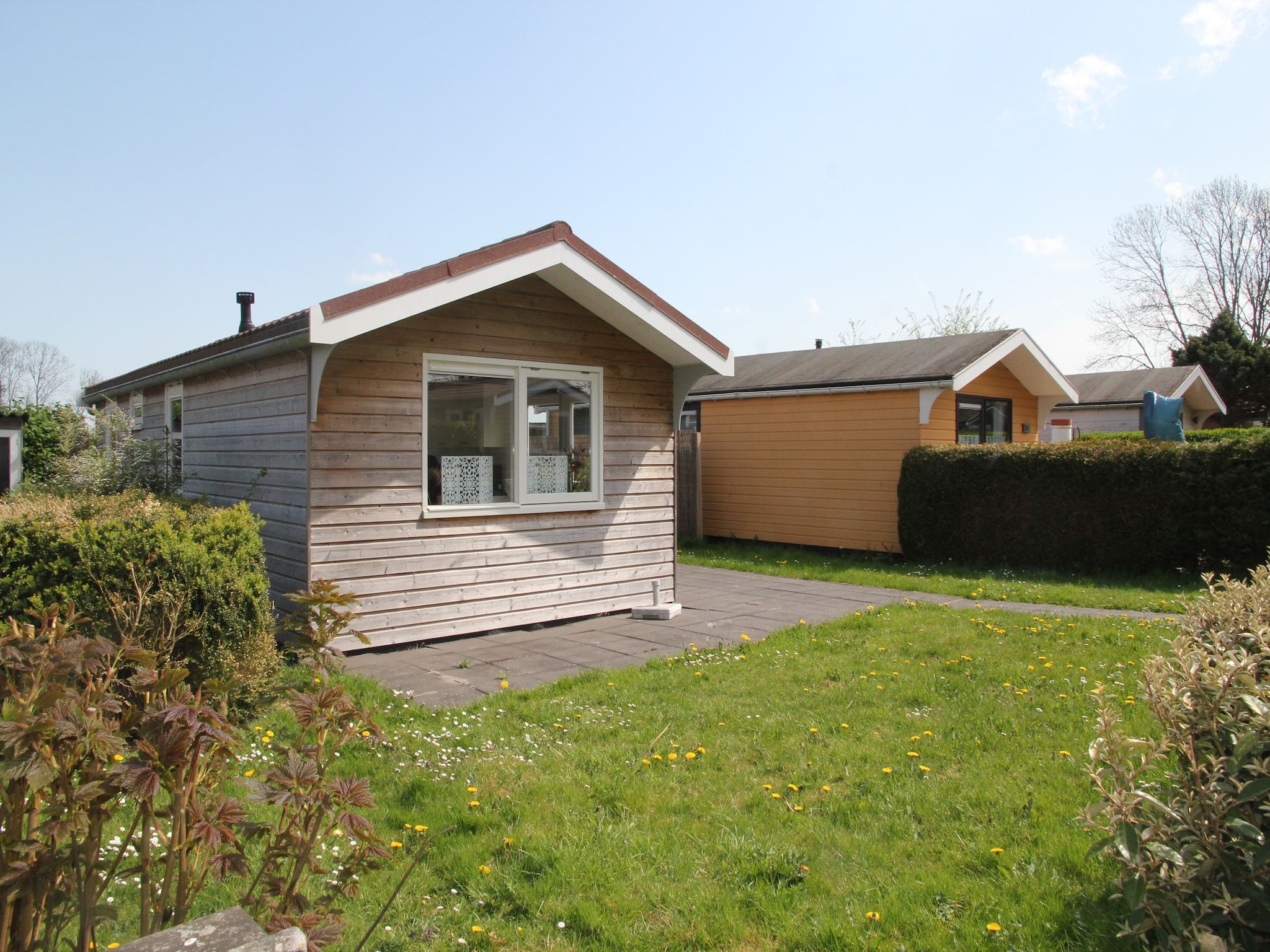 De buitenkant van Landelijk bij Zee in Warmenhuizen