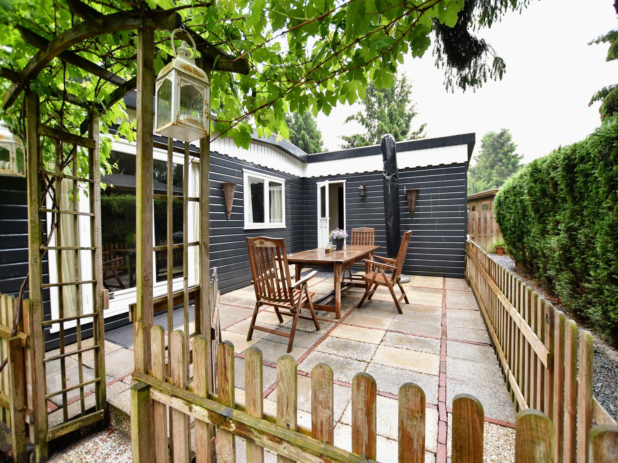 Het terras van Reewold in Putten