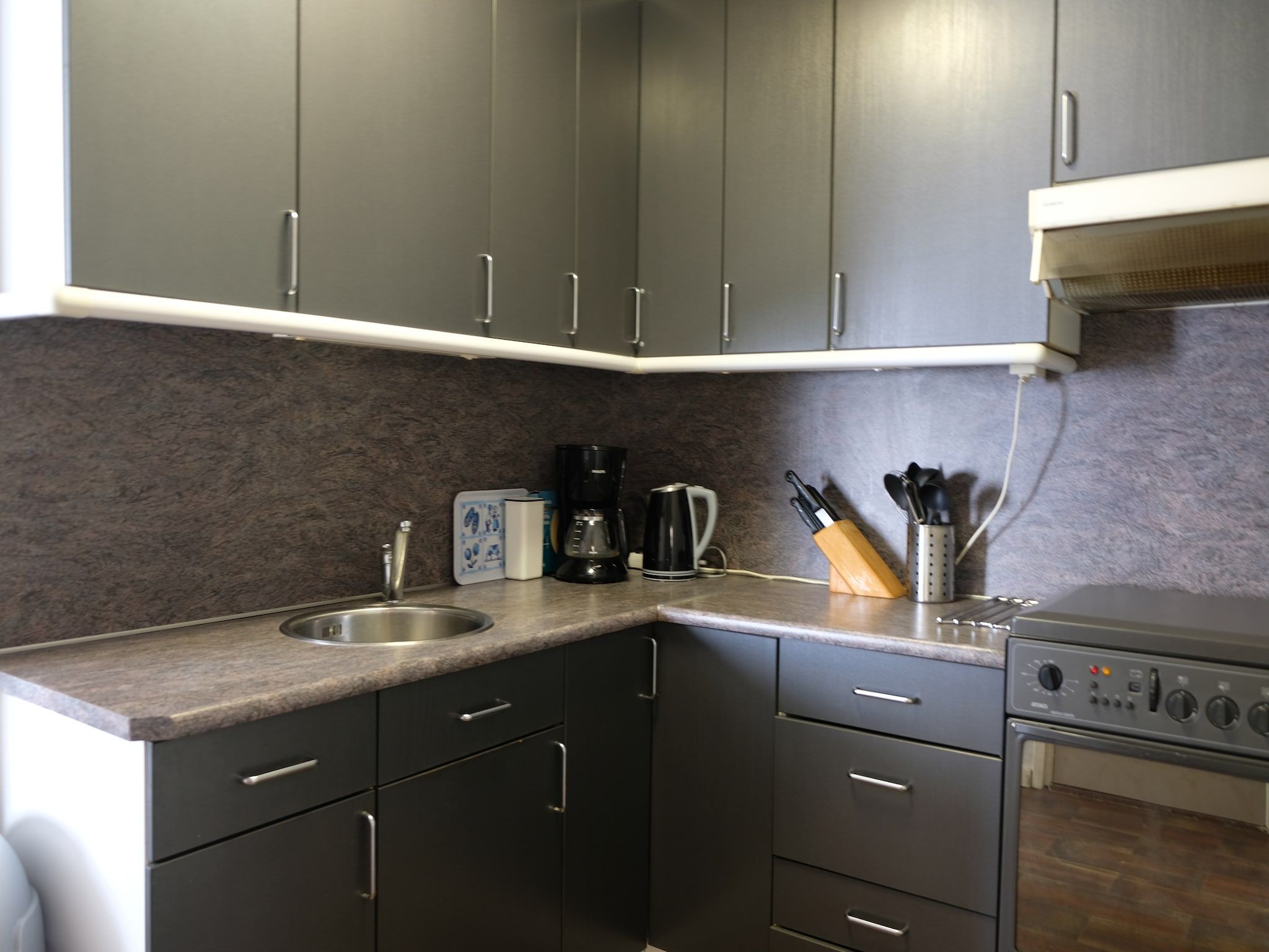 De keuken van Aan de dwarsgracht in Giethoorn