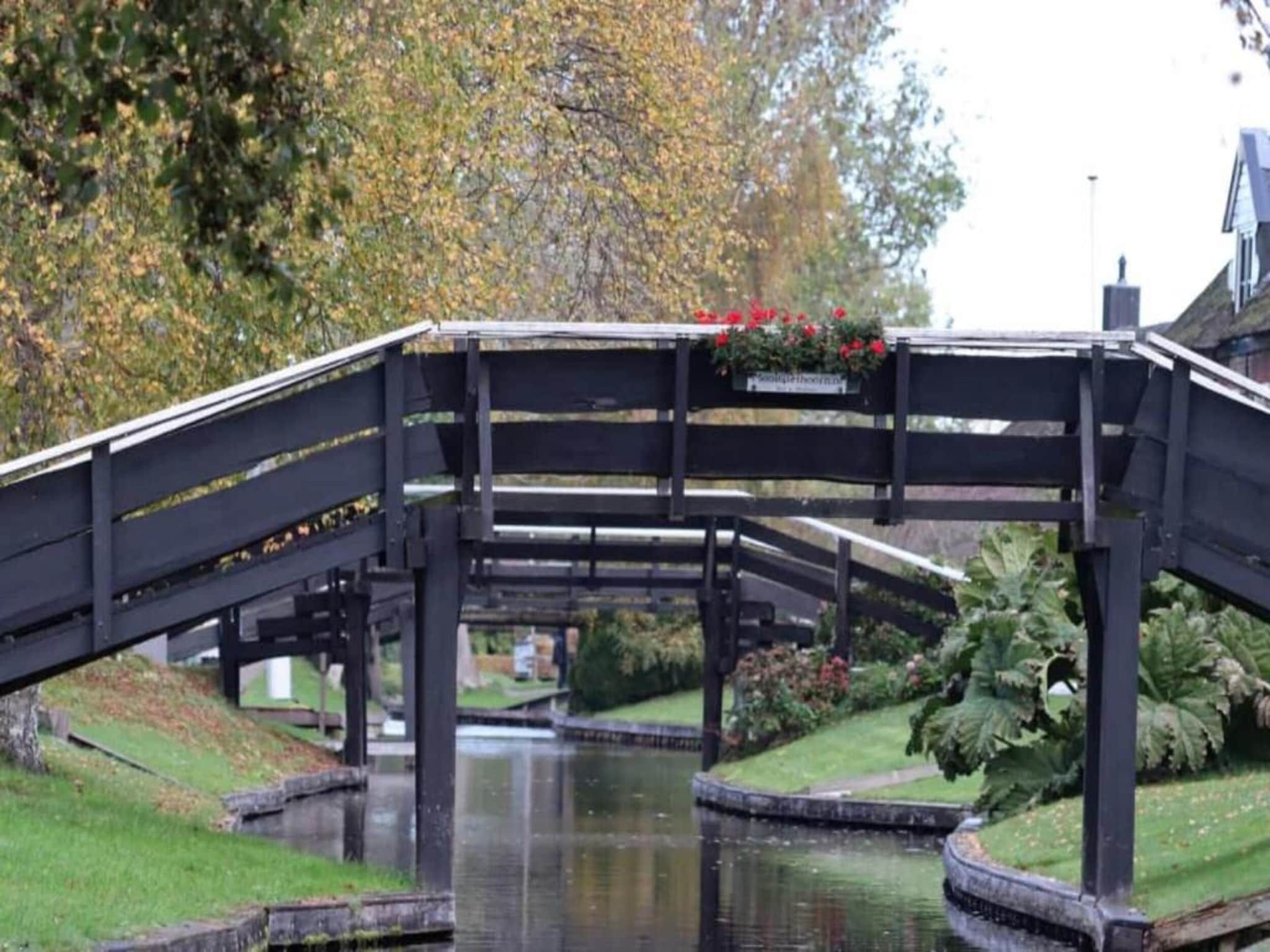 Aan de dwarsgracht in Giethoorn - Foto 34 van 40