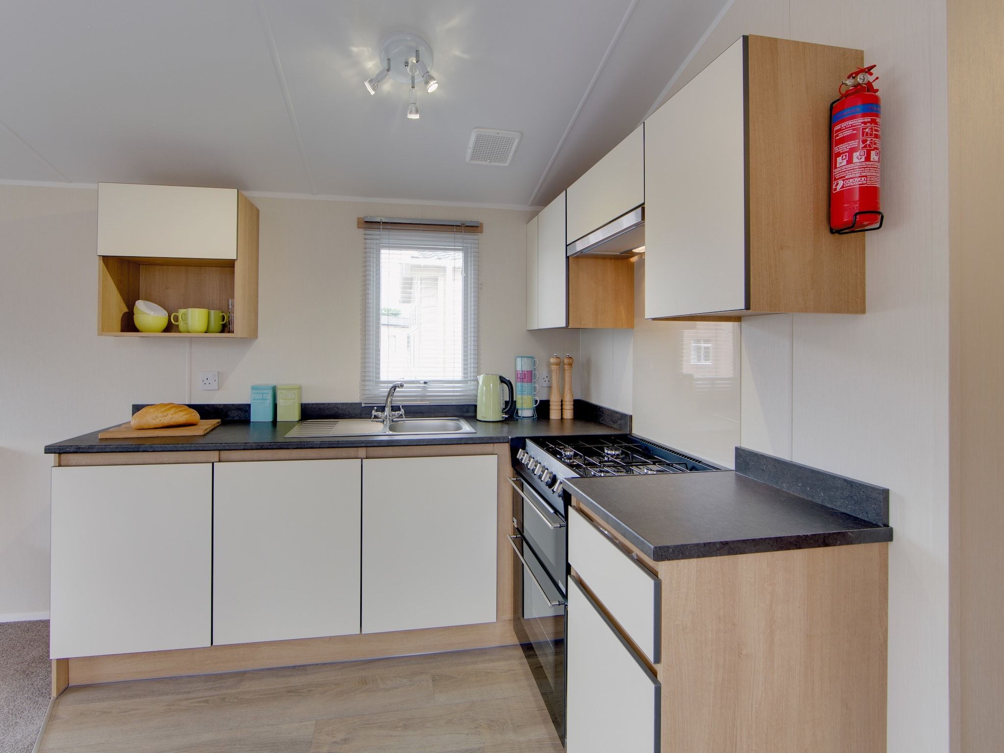 De keuken van Vakantiepark Hunzedal 10 in Borger