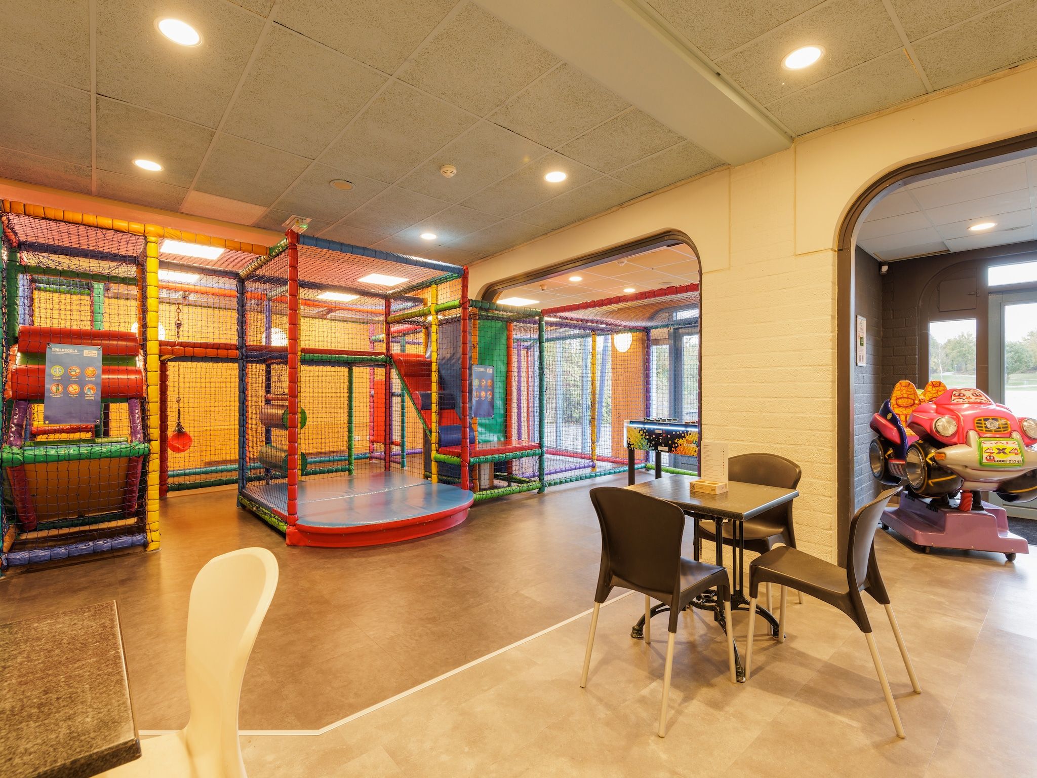 Parkfaciliteiten bij Vakantiepark Hunzedal 10 in Borger