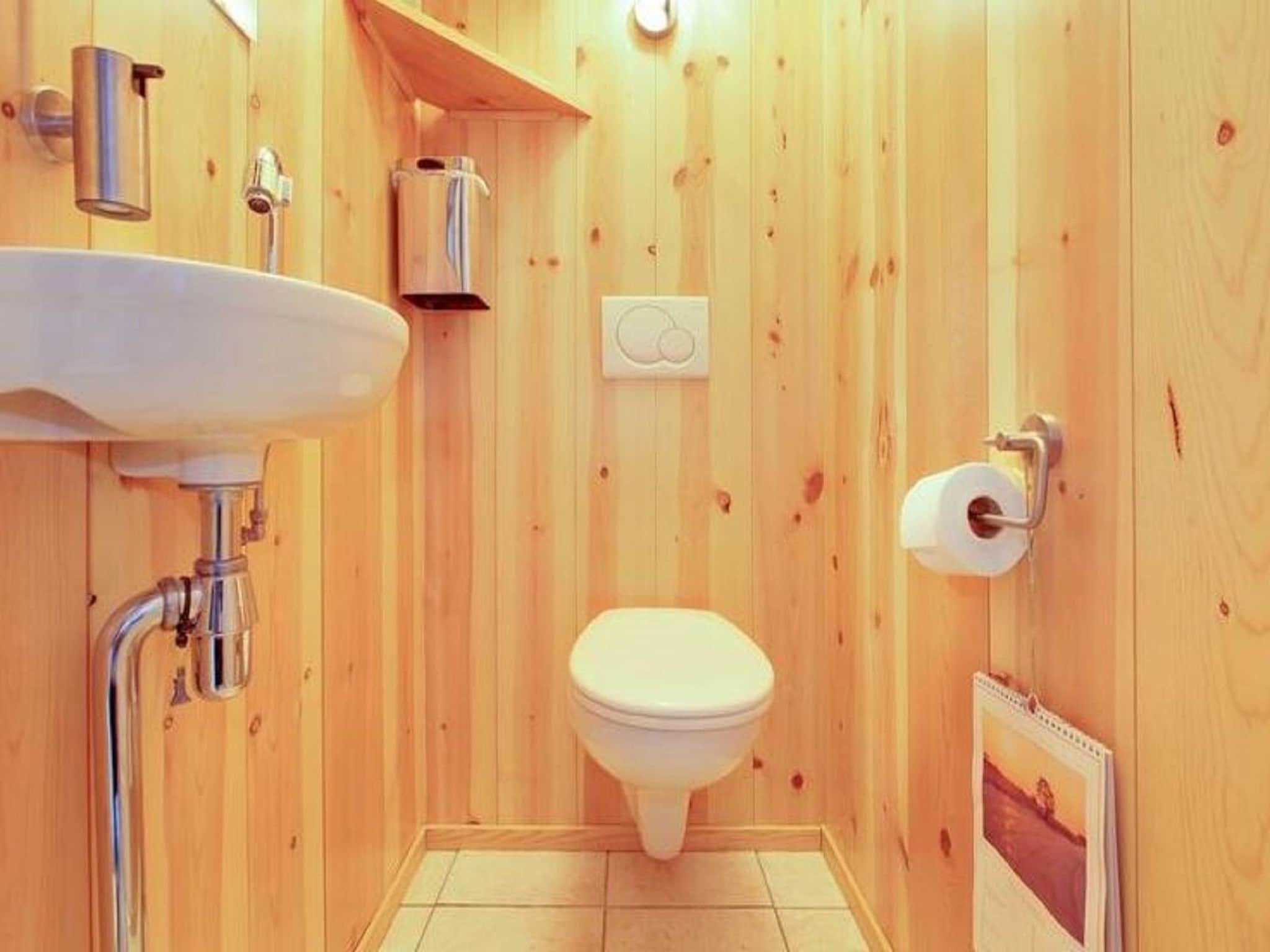 De badkamer van Prachtig vrijstaand huis met tuin op de Veluwe in Epe