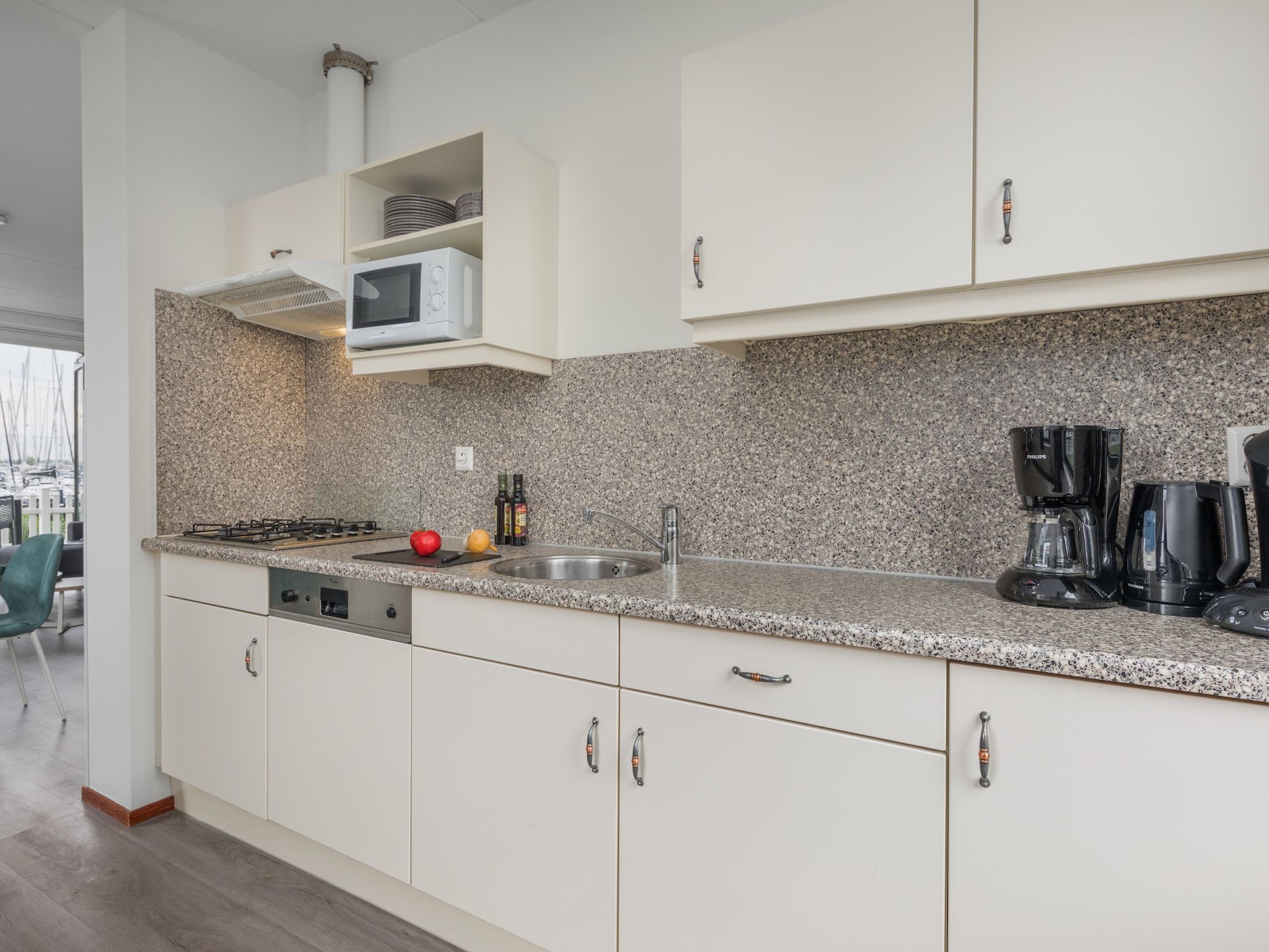 De keuken van Marinapark Volendam 11 in Volendam