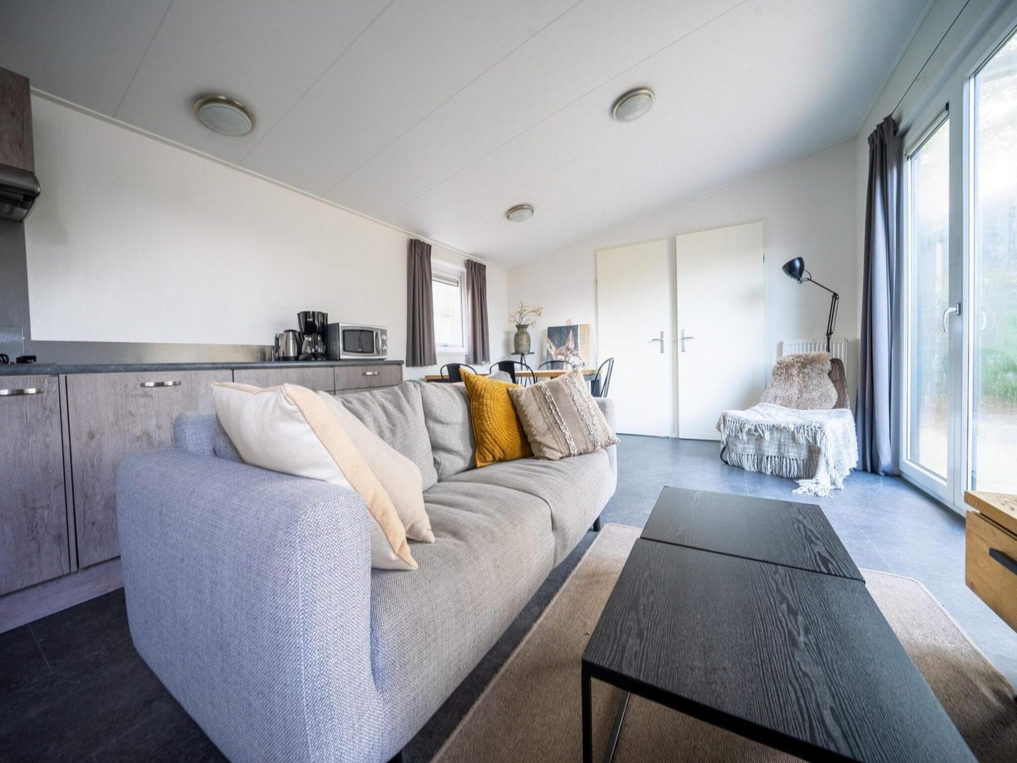De woonkamer van Pavilion 5 in Otterlo