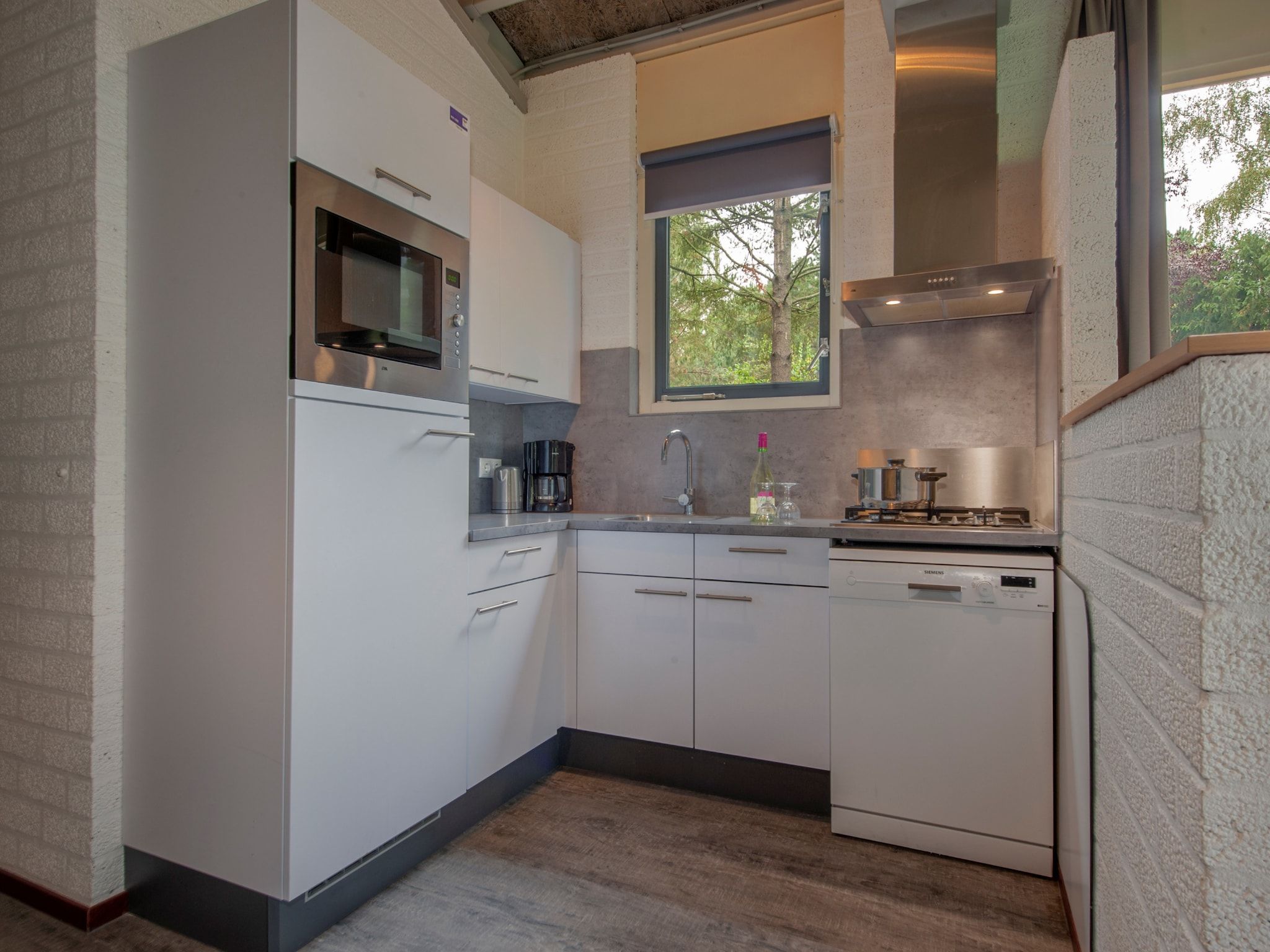 De keuken van Vakantiepark Weerterbergen 8 in Weert