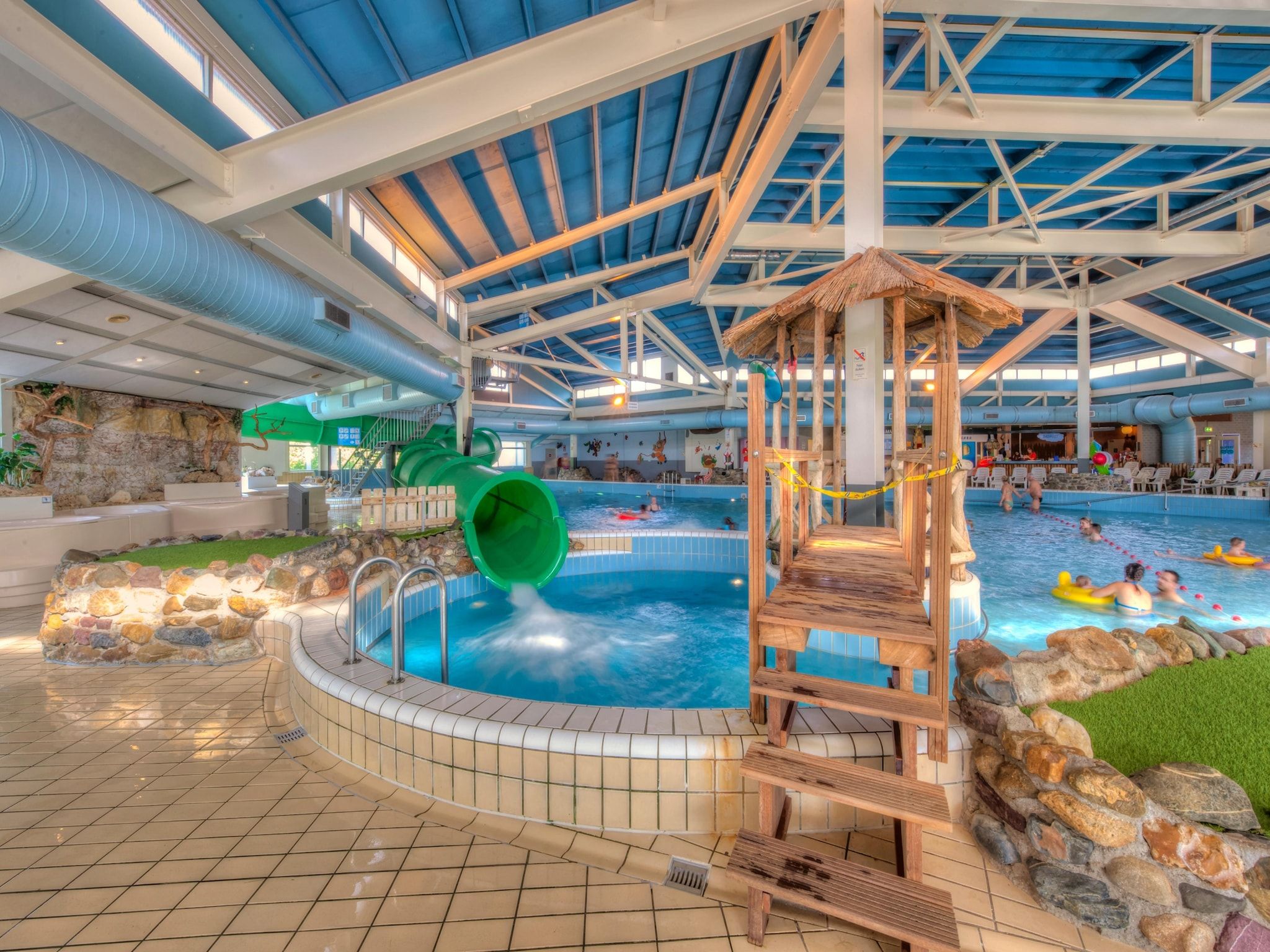 Parkfaciliteiten bij Vakantiepark Weerterbergen 8 in Weert