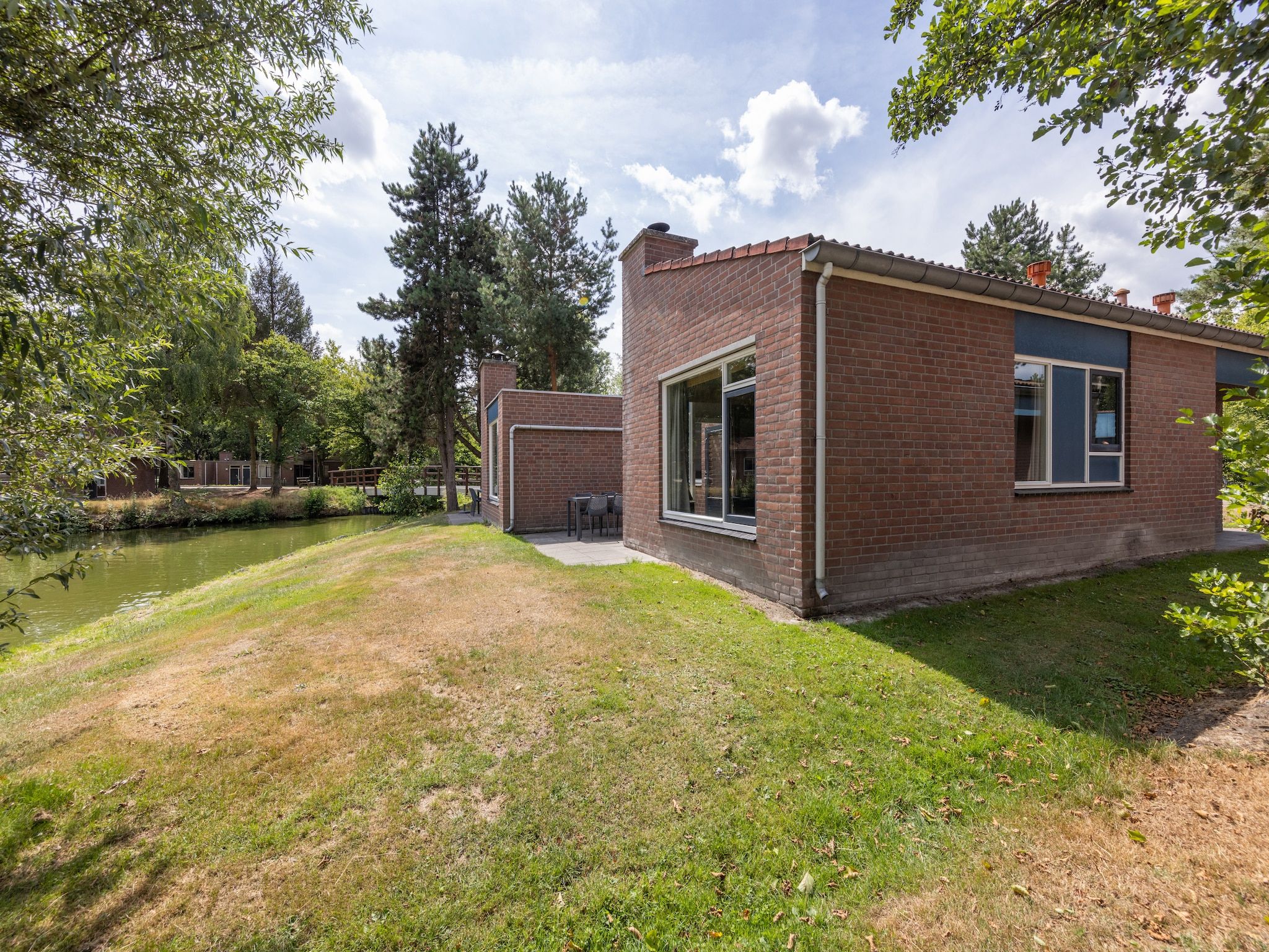 De buitenkant van Vakantiepark Weerterbergen 9 in Weert