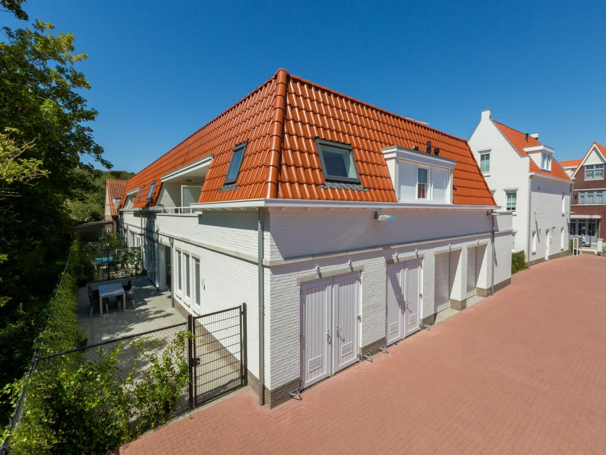 De buitenkant van Appartement Duinhof Dishoek 13K - 6 personen de luxe in Koudekerke
