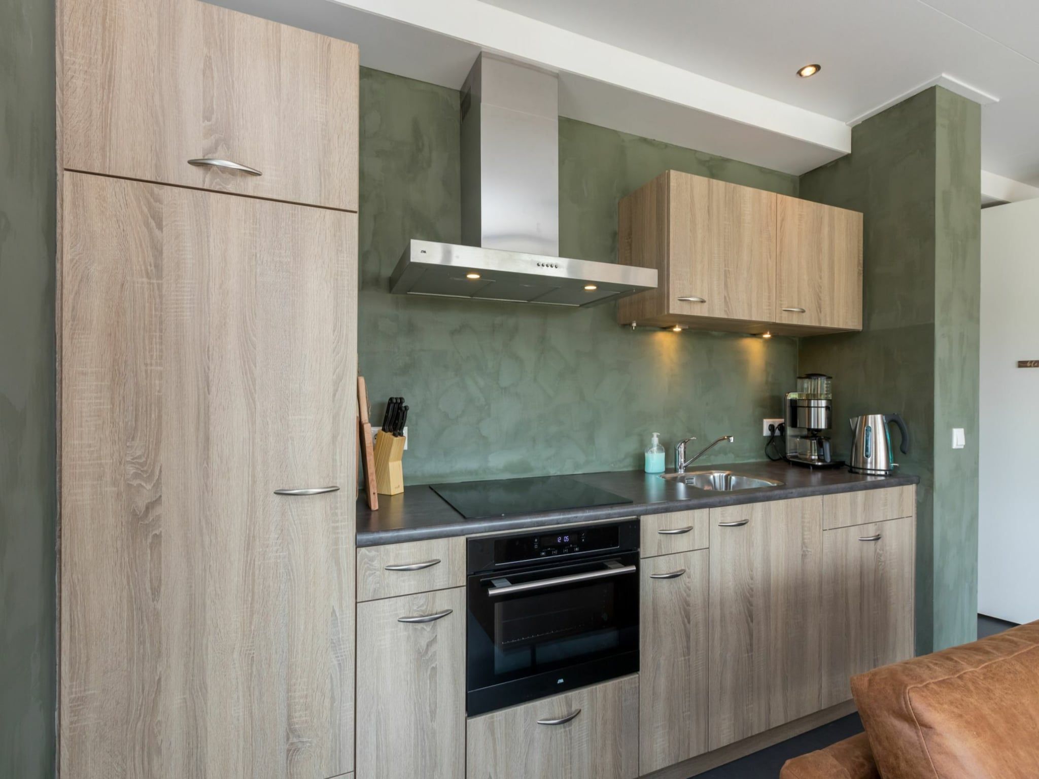 De keuken van Vroondijk 2- duinappel en zonnebes in Vrouwenpolder