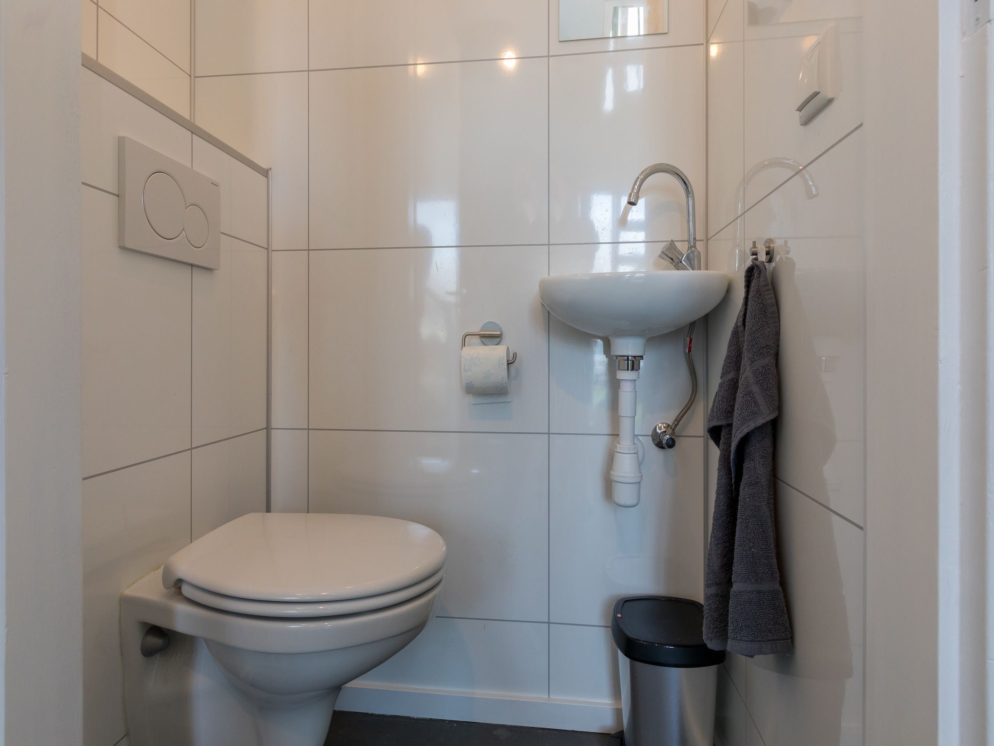 De badkamer van Vroondijk 2-Zeebloesem in Vrouwenpolder