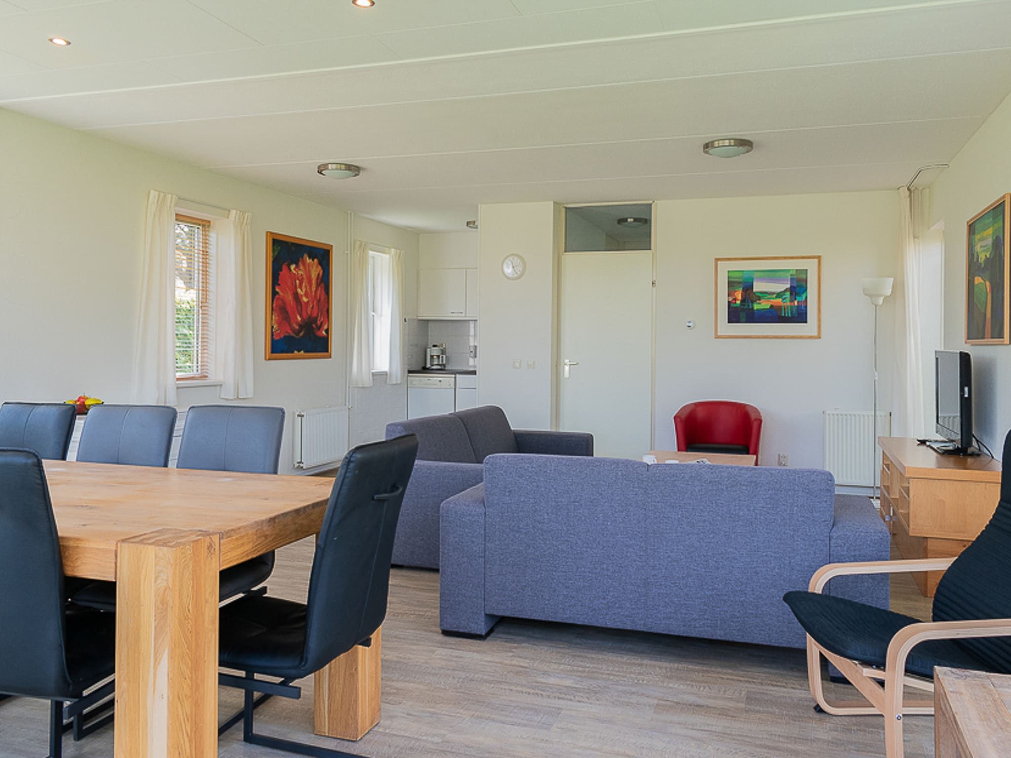 De woonkamer van Vakantiepark Emslandermeer 3 in Vlagtwedde