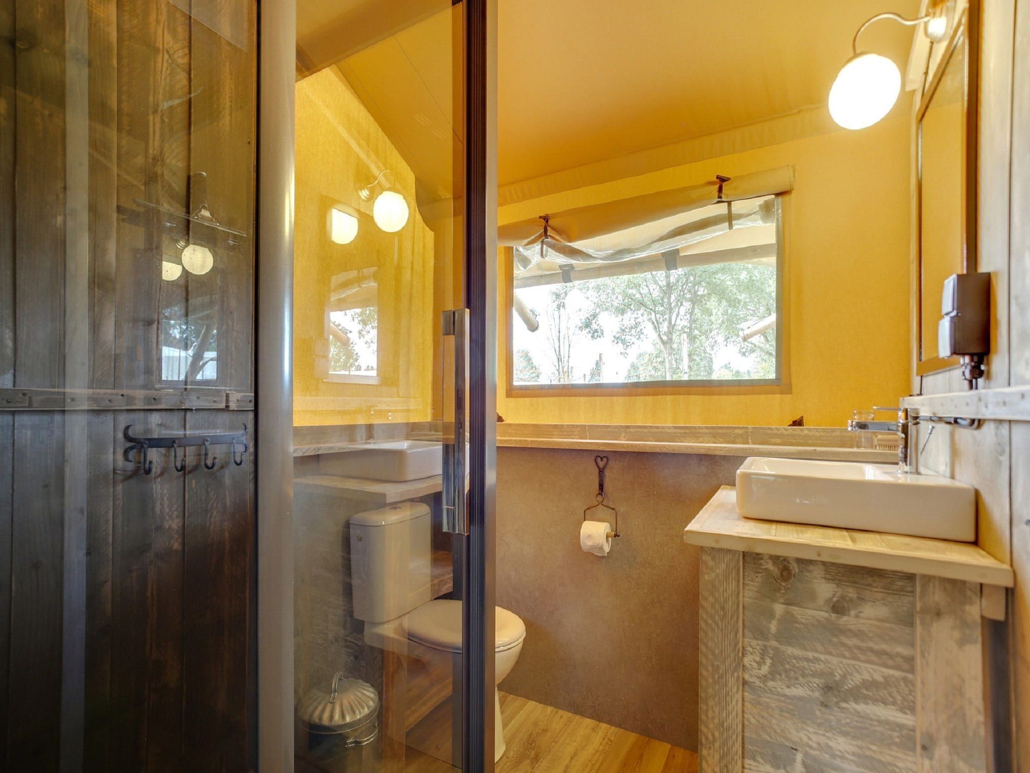 De badkamer van Vakantiepark Sandberghe 10 in Uden