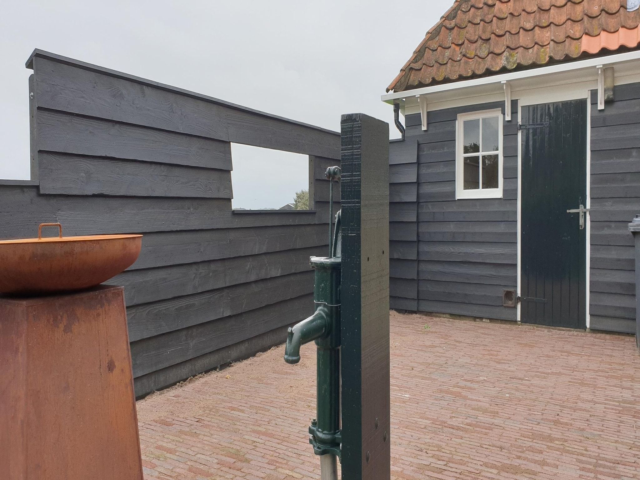 De buitenkant van Het Wambuis in Den Hoorn- Texel