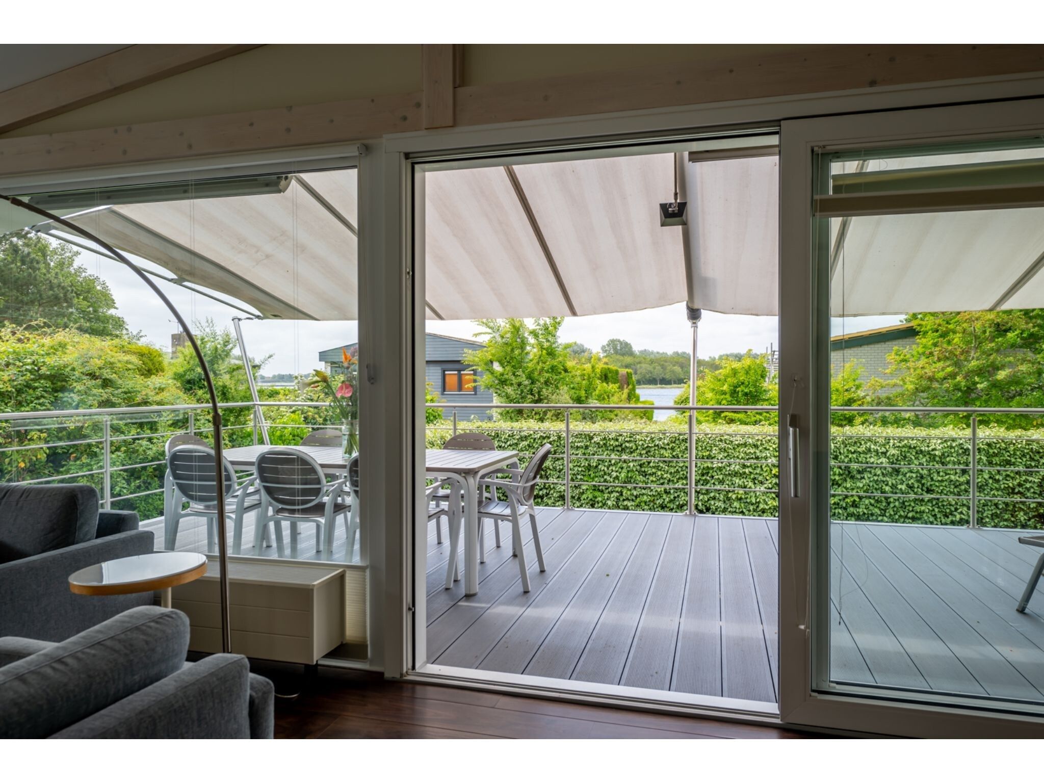 De woonkamer van Sternlaan 30 in Kamperland