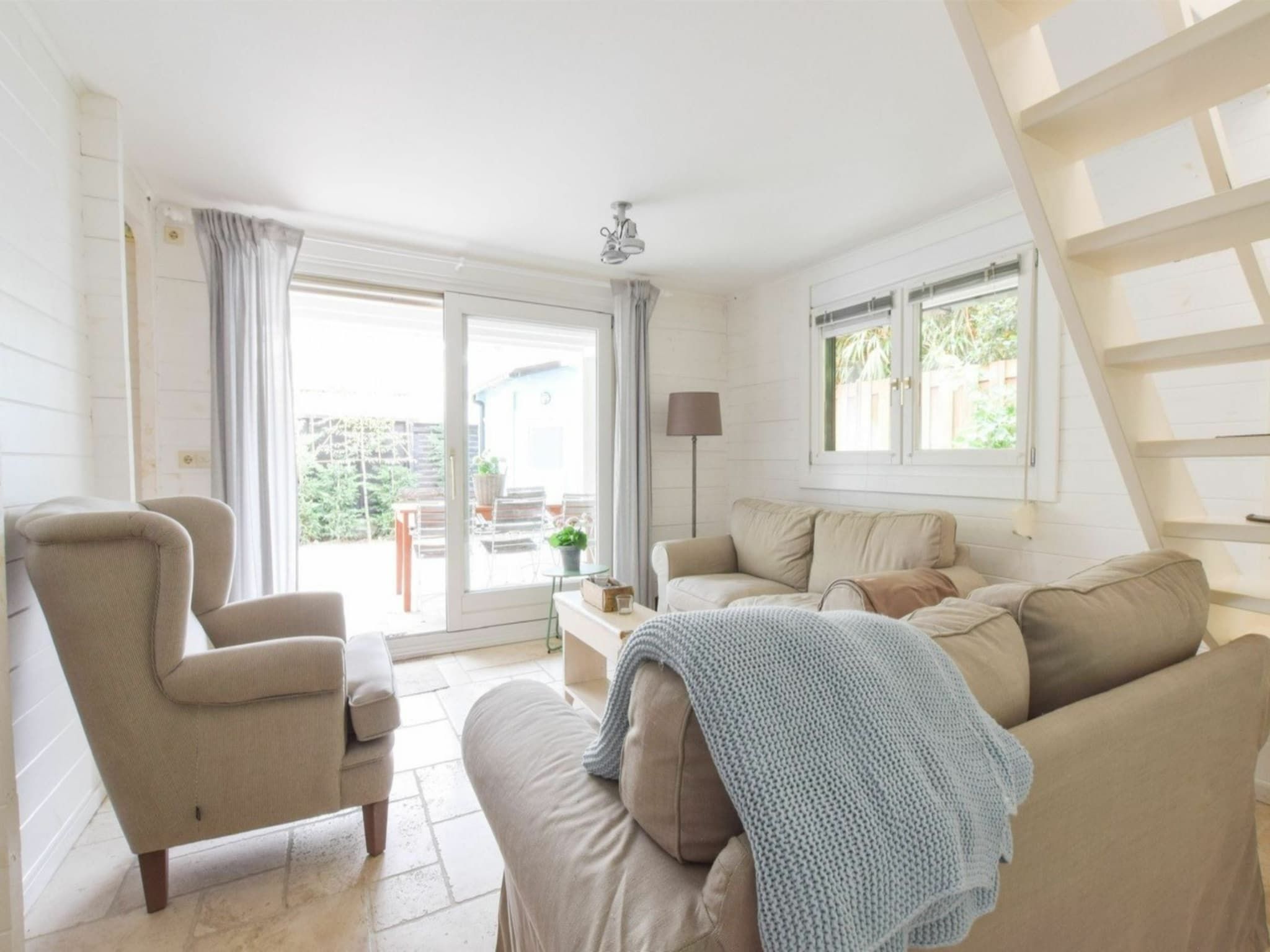 De woonkamer van Hoge Weide 64 in Oostkapelle