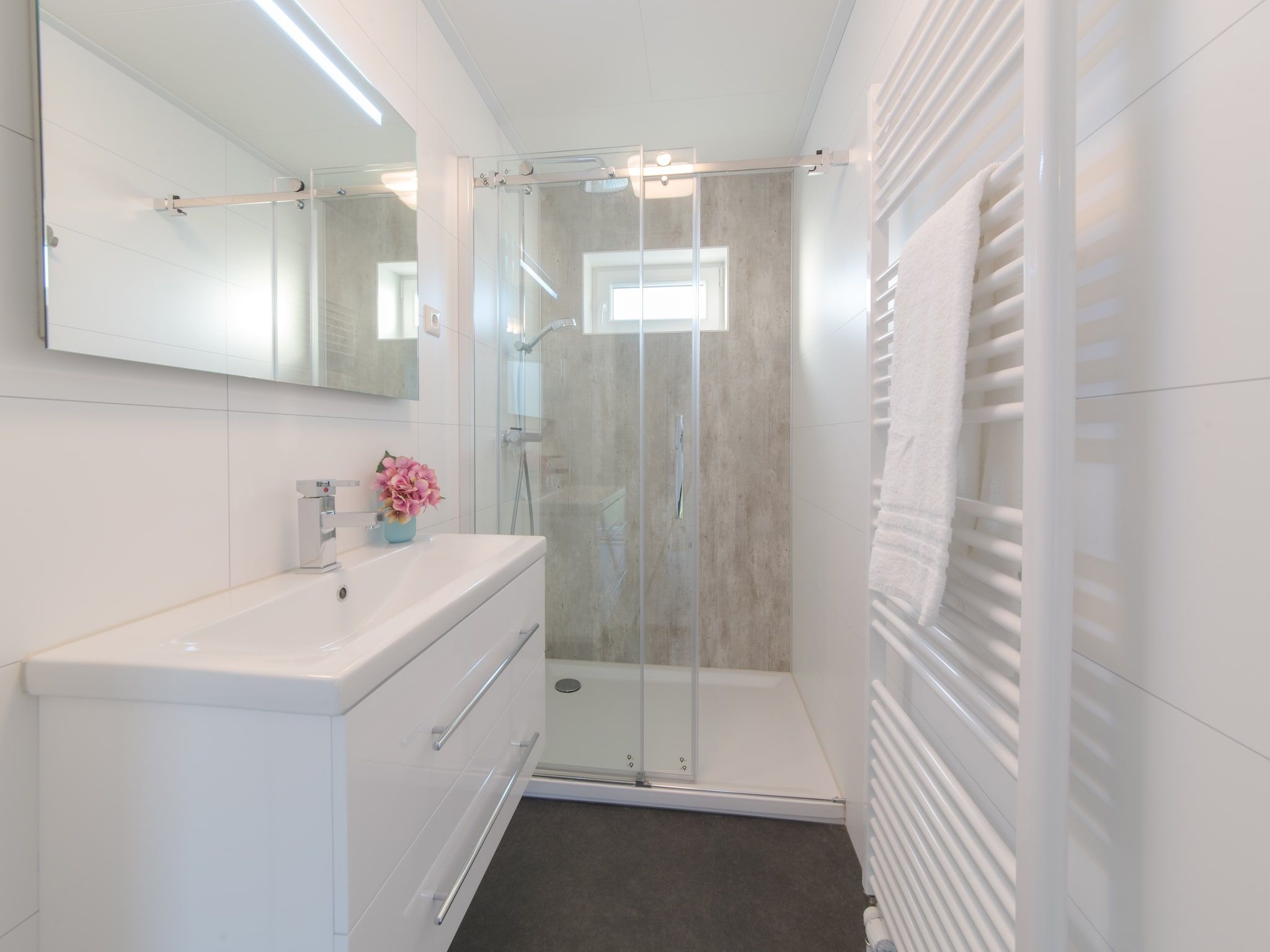 De badkamer van Water Resort Oosterschelde 103 in Wemeldinge