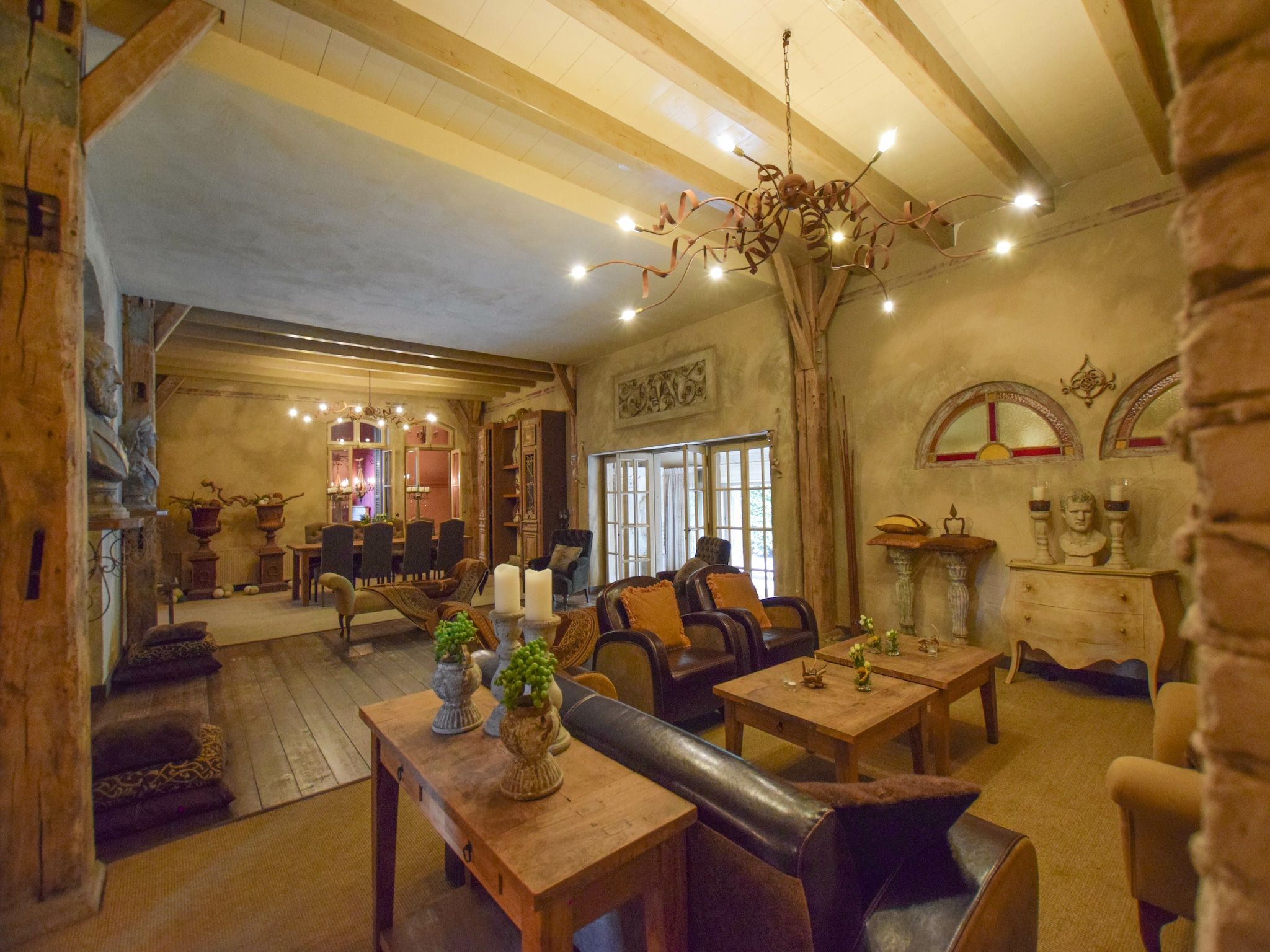 De woonkamer van La Maison Douce in Alphen