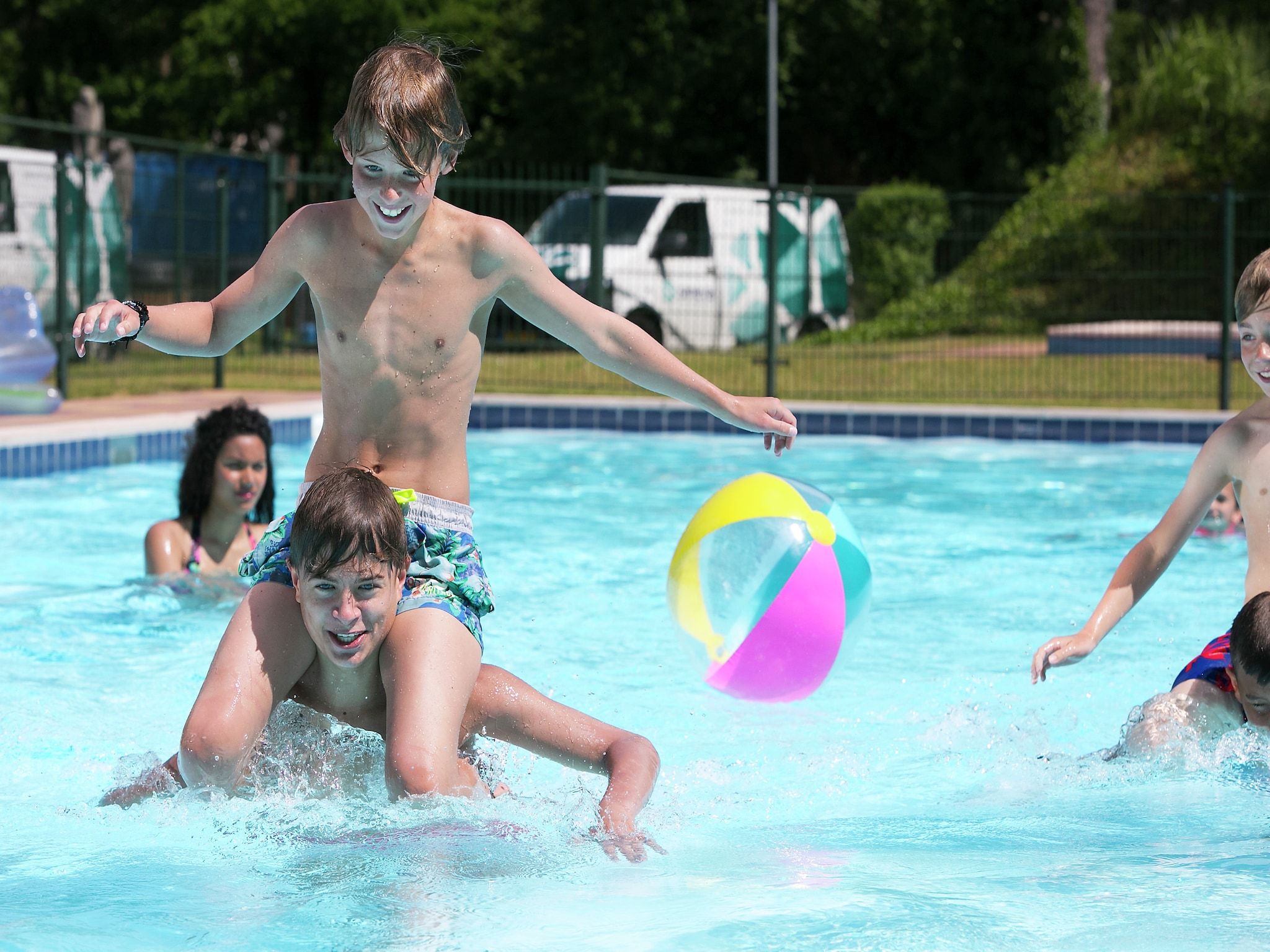 Parkfaciliteiten bij Vakantiepark de Katjeskelder 12 in Oosterhout