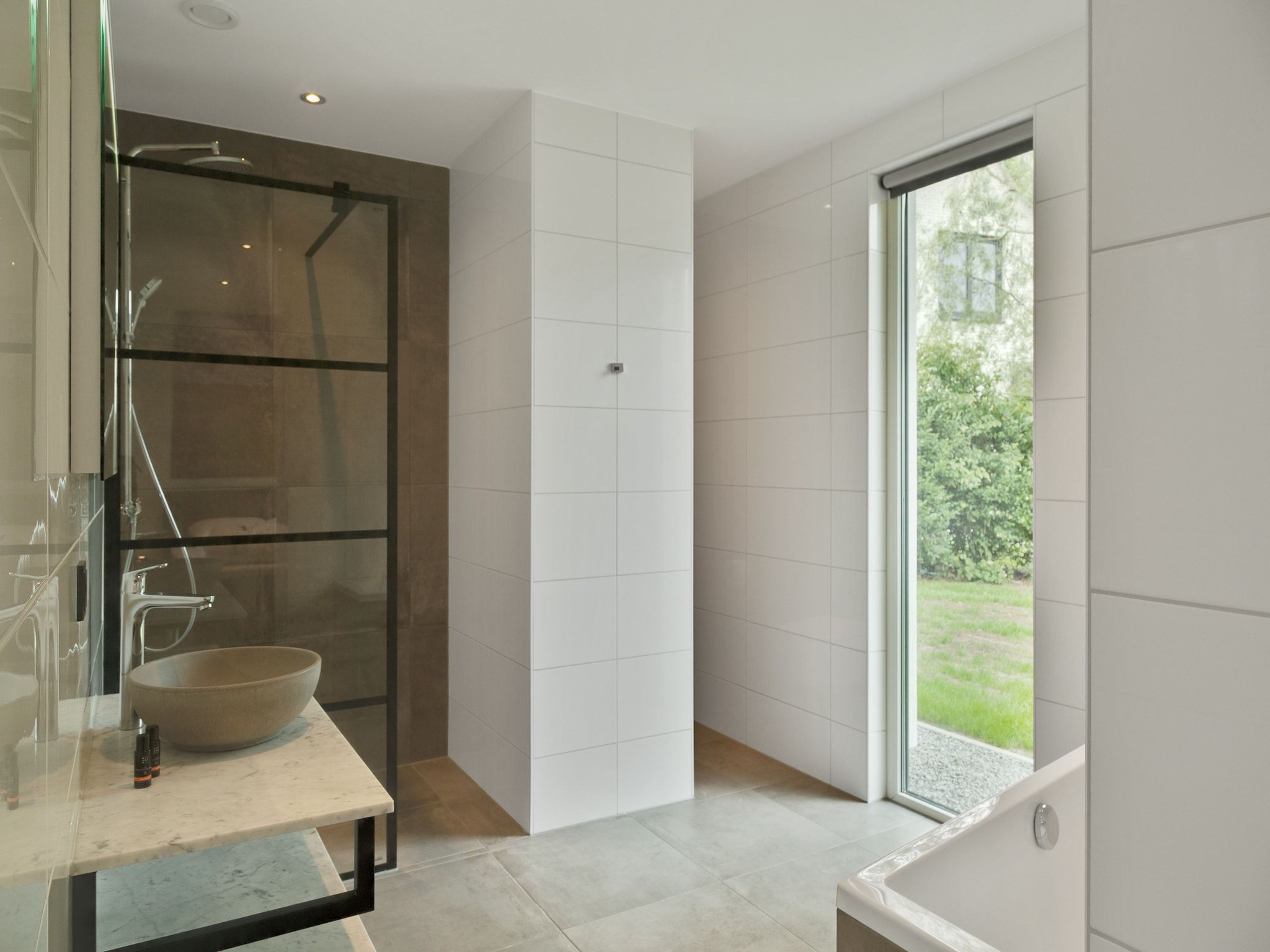 De badkamer van De Koog nr 6 tm 10- 6 pers woning de luxe in De Koog Texel