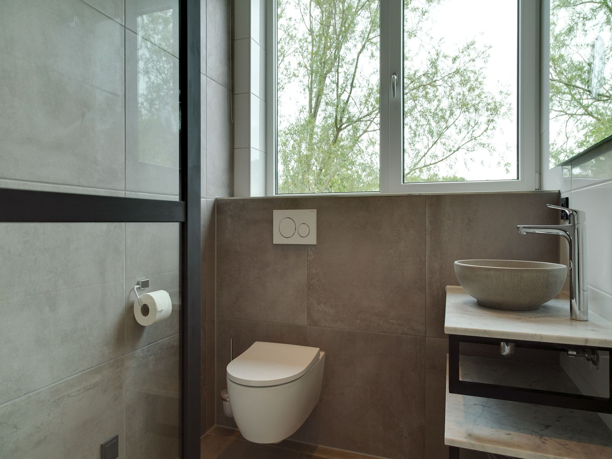 De badkamer van De Koog nr 6 tm 10- 6 pers woning de luxe in De Koog Texel