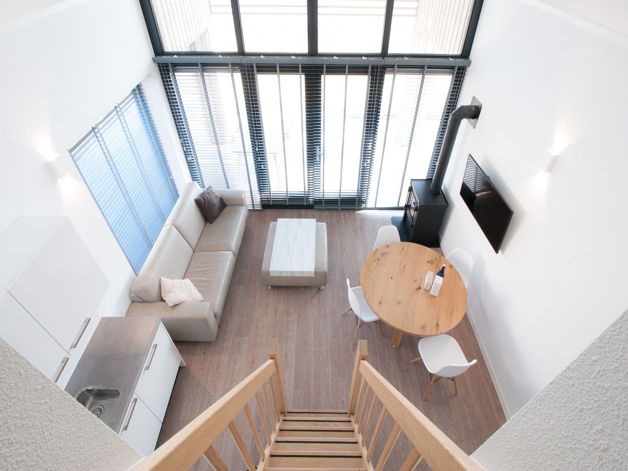 De woonkamer van Resort Waterrijk Oesterdam 1 in Tholen