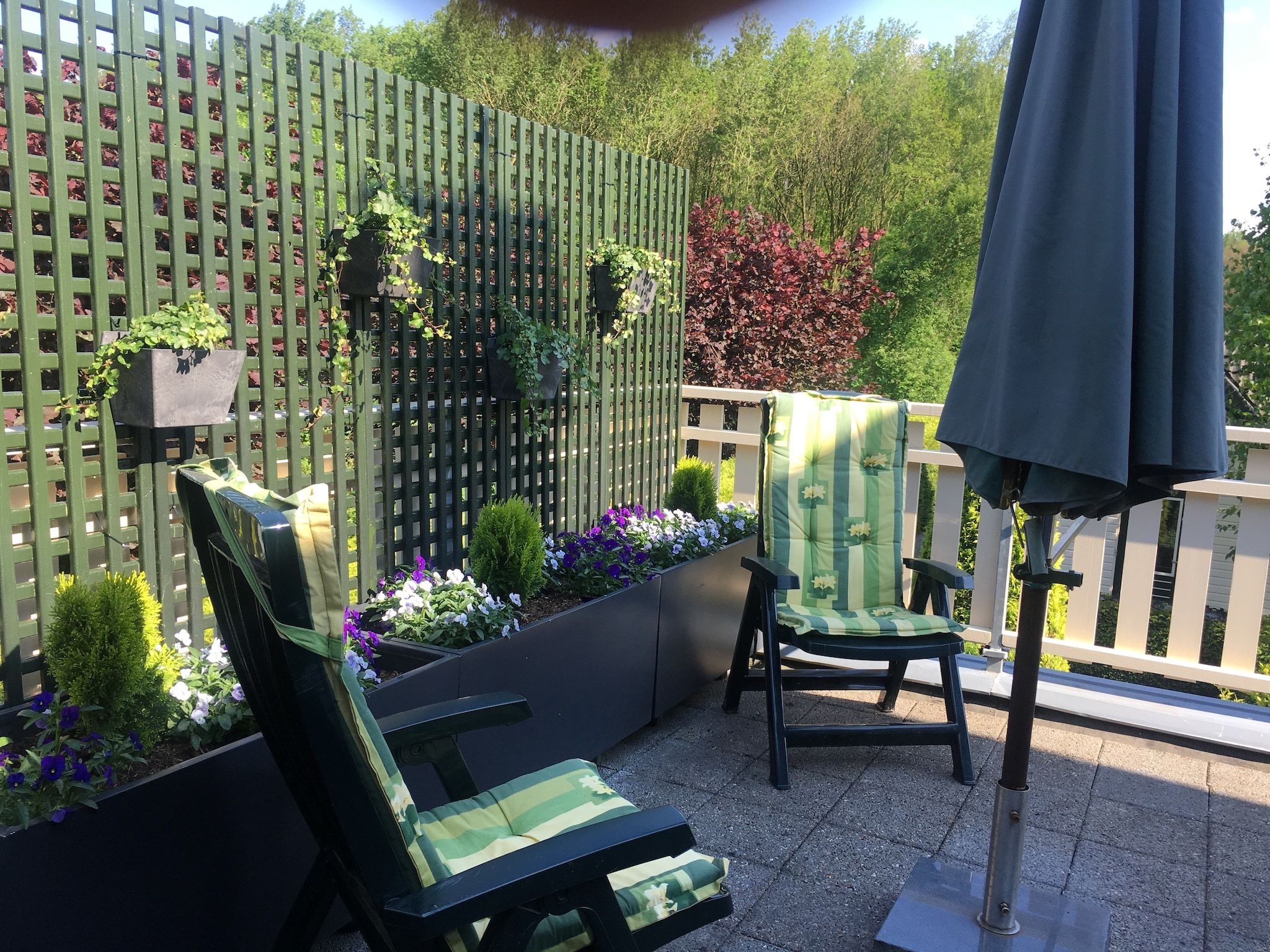 Het terras van Vakantie appartement De Stelling in Noordwolde