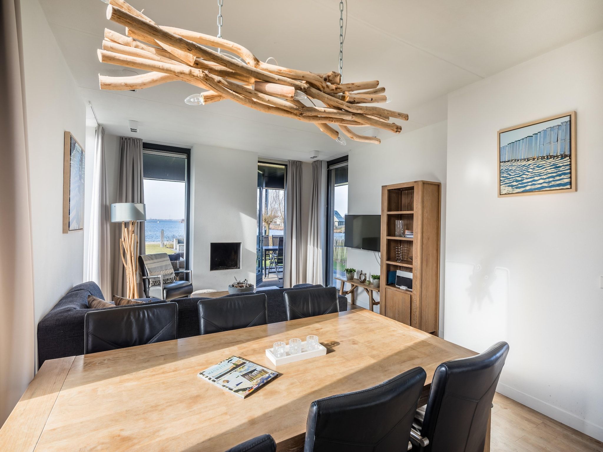 De eetkamer van Resort Waterrijk Oesterdam 5 in Tholen