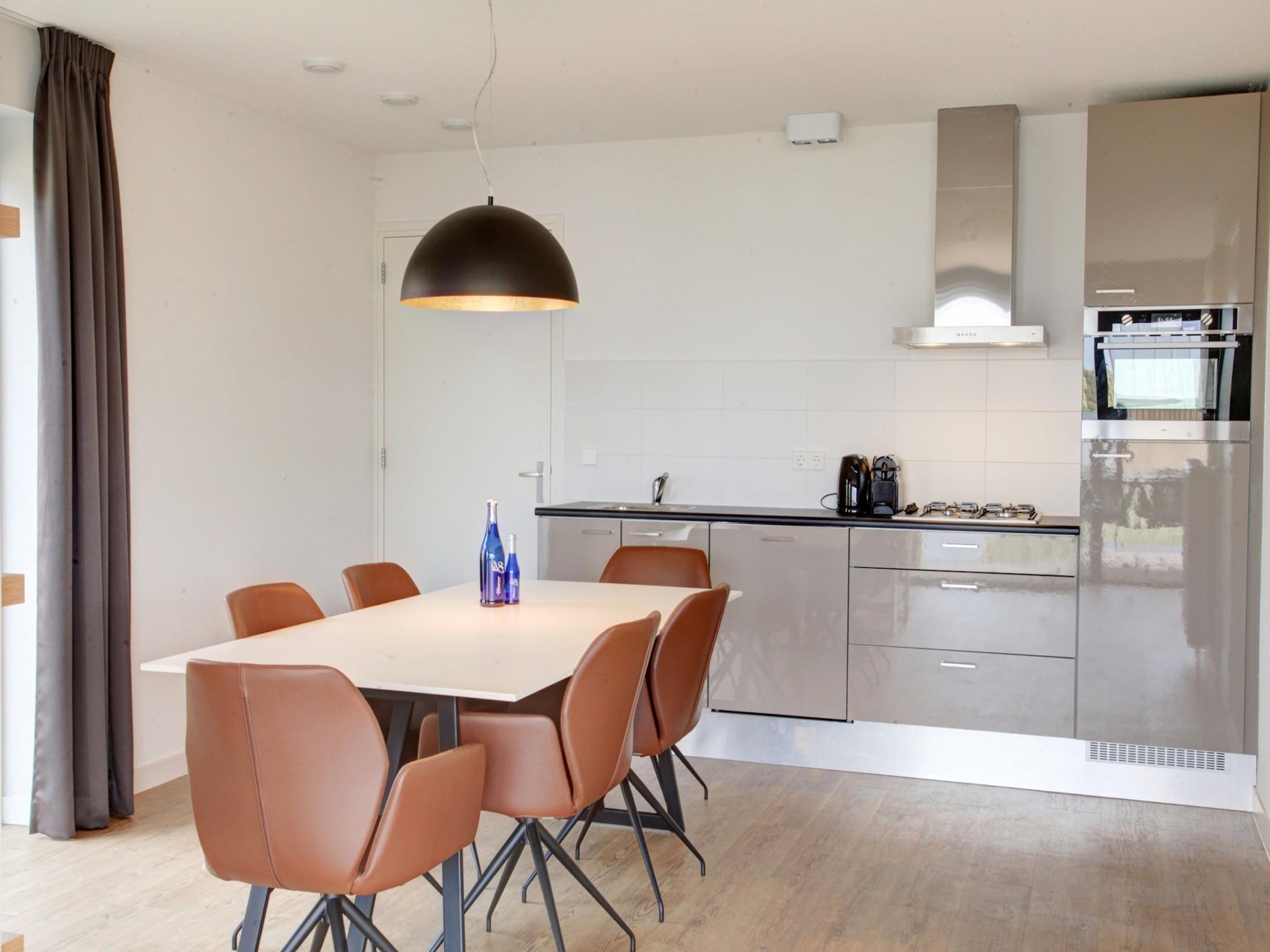 De keuken van Resort Waterrijk Oesterdam 7 in Tholen