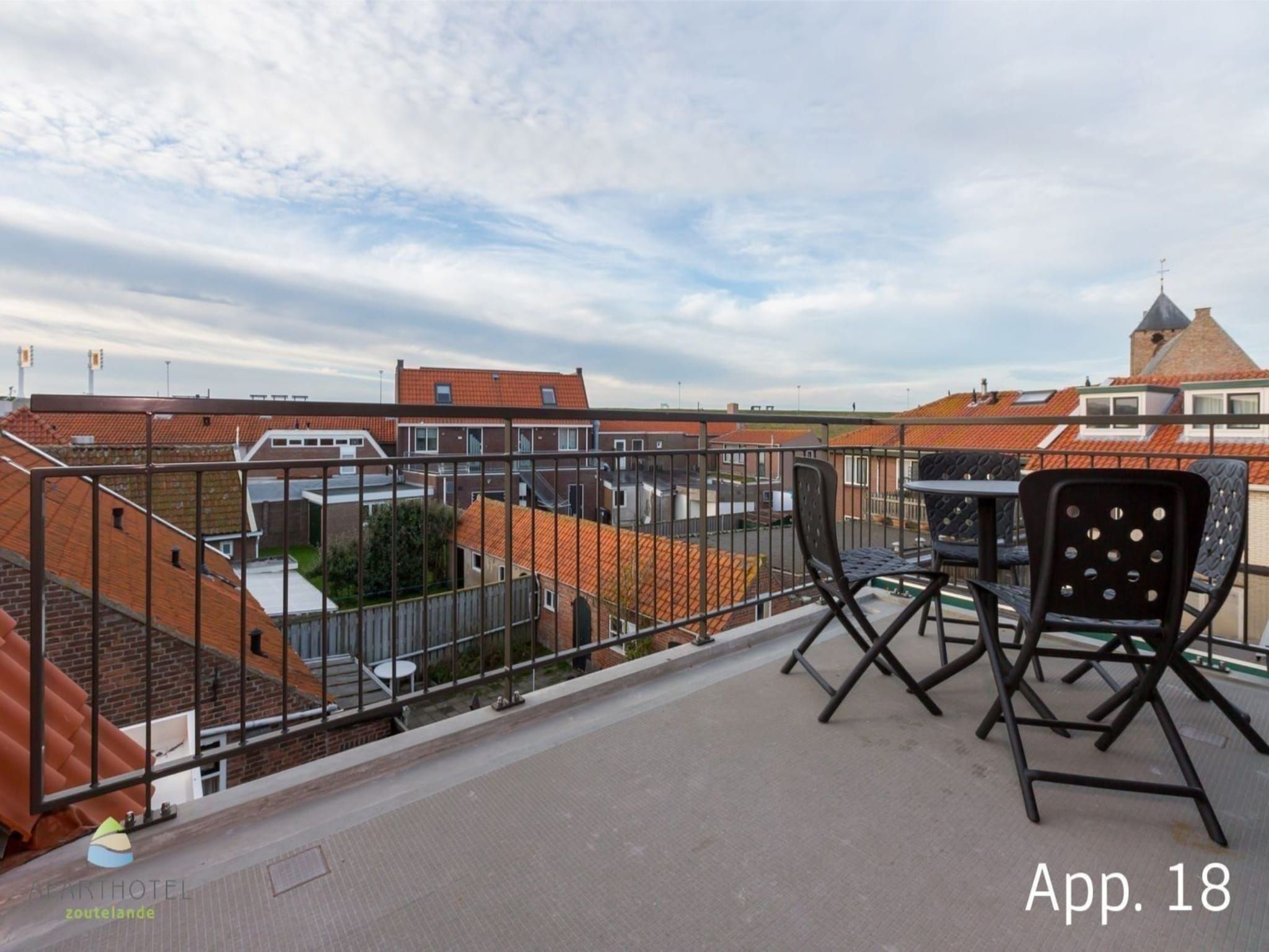 Het terras van Aparthotel Zoutelande - 6 pers luxe appartement huisdier in Zoutelande