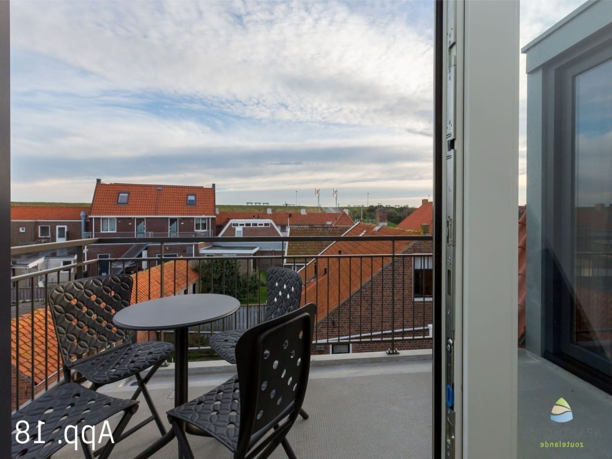 Het terras van Aparthotel Zoutelande - 6 pers luxe appartement huisdier in Zoutelande