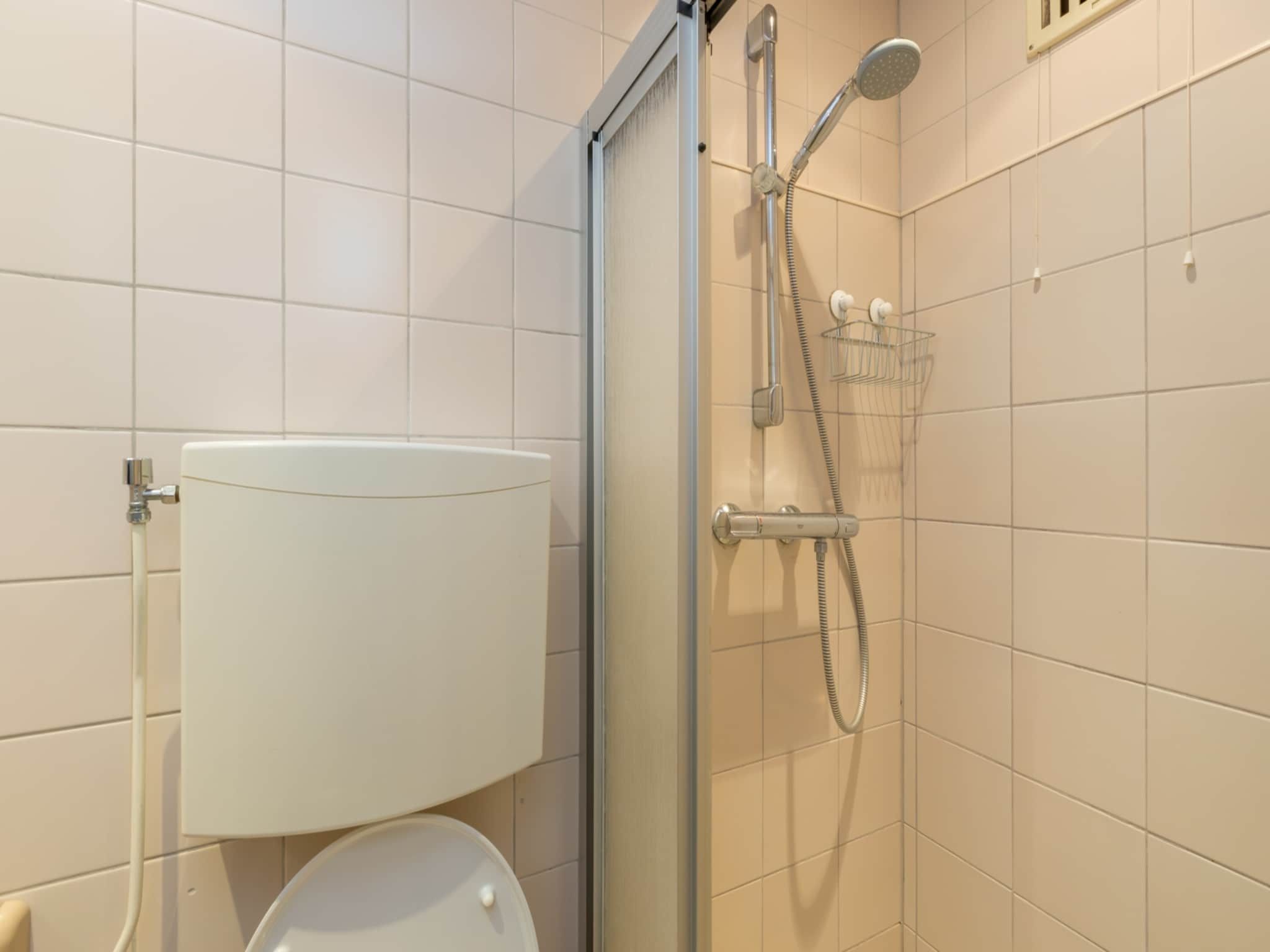 De badkamer van Appartement - Burg van Woelderenlaan 100-2 in Walcheren