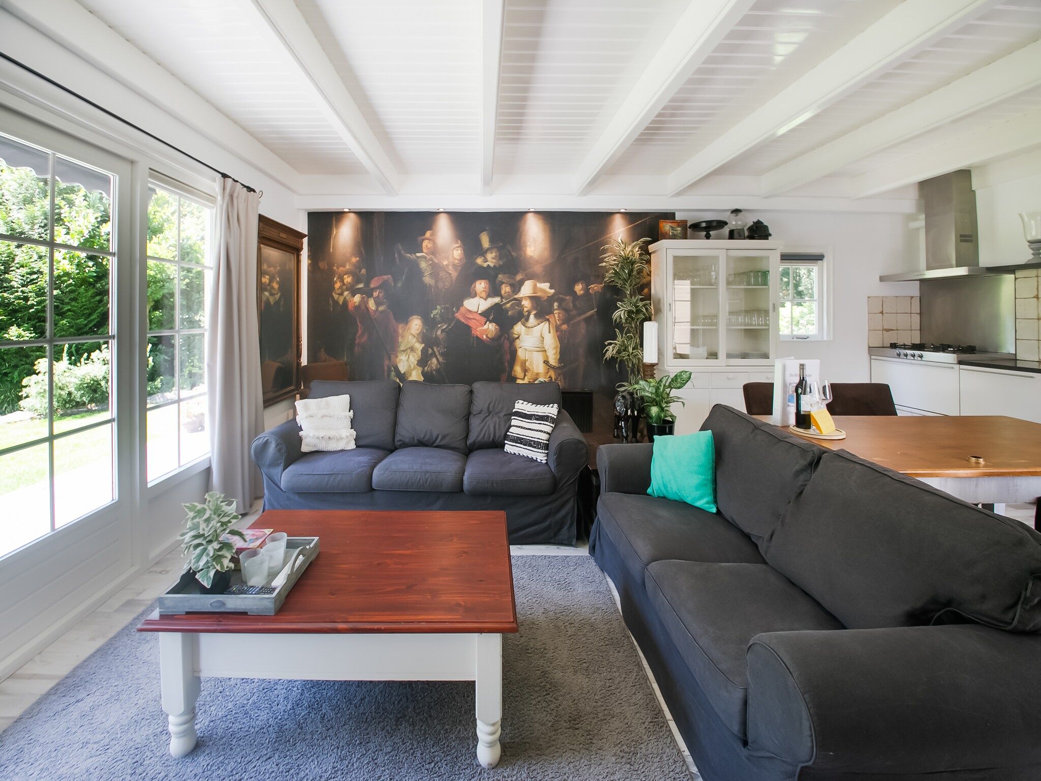 De woonkamer van Botterlodge in Wateren