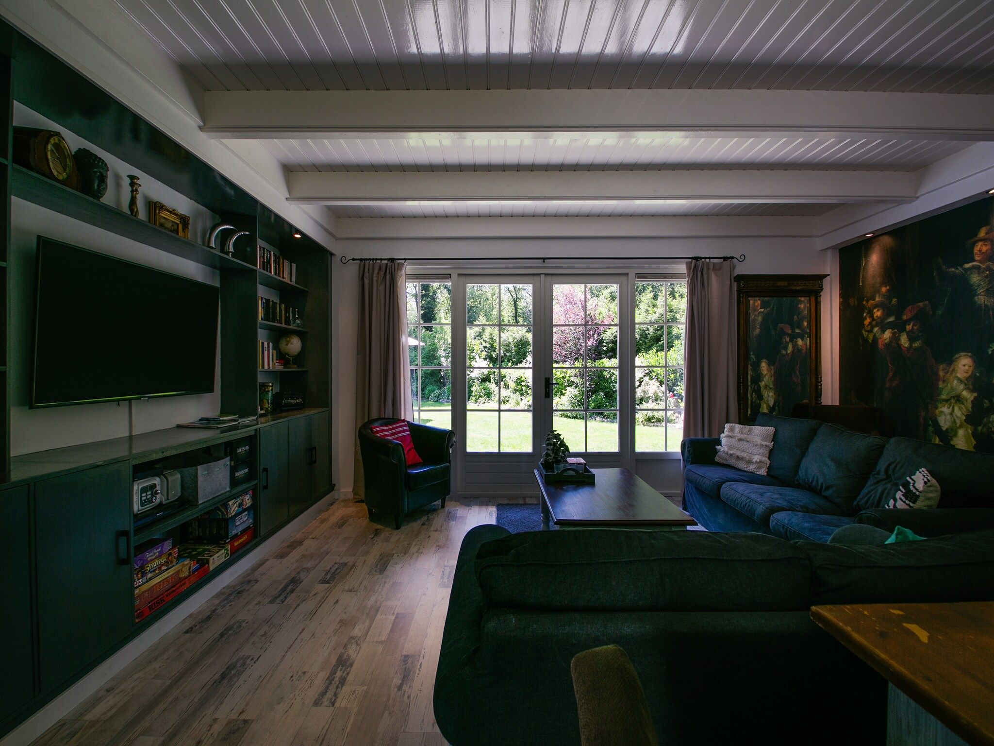 De woonkamer van Botterlodge in Wateren