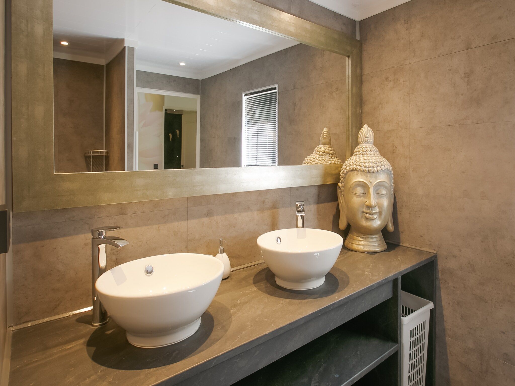 De badkamer van Botterlodge in Wateren