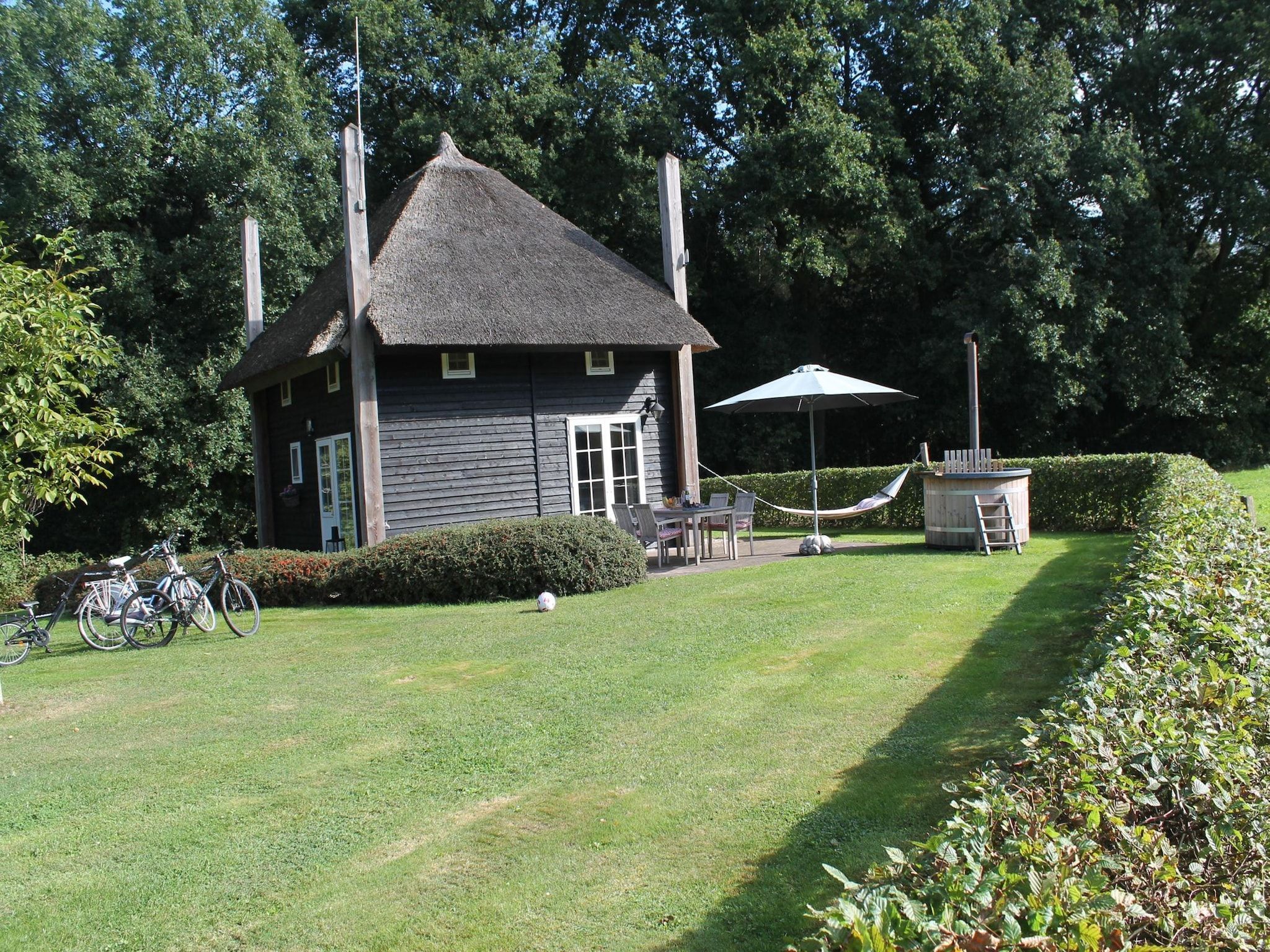 De buitenkant van De Grimberghoeve 2 in Notter